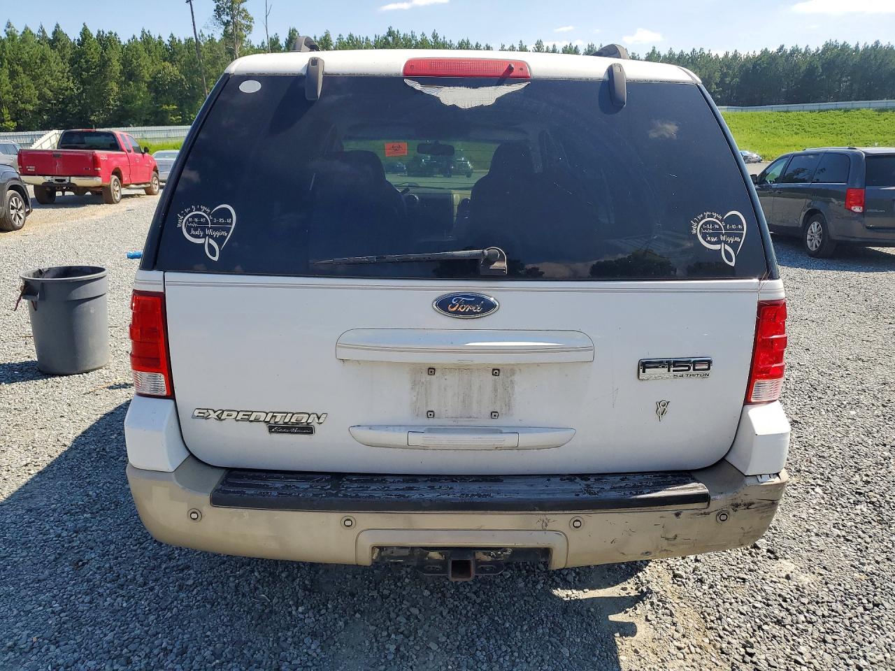 2006 Ford Expedition Eddie Bauer White vin: 1FMFU17526LA52285