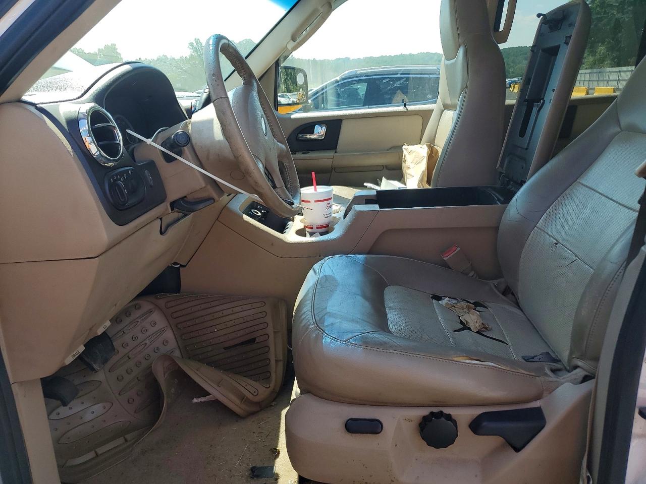 2006 Ford Expedition Eddie Bauer White vin: 1FMFU17526LA52285