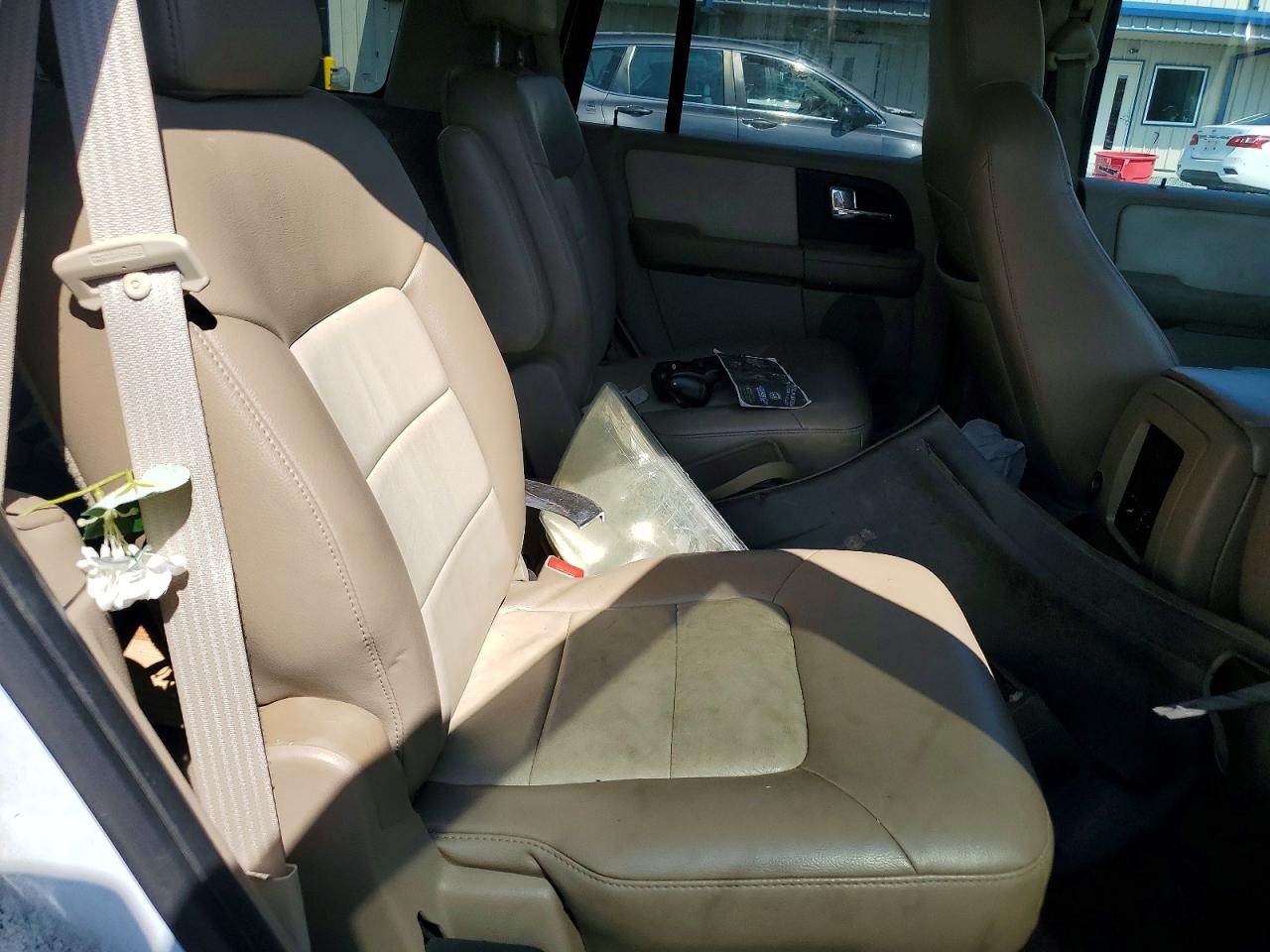 2006 Ford Expedition Eddie Bauer White vin: 1FMFU17526LA52285