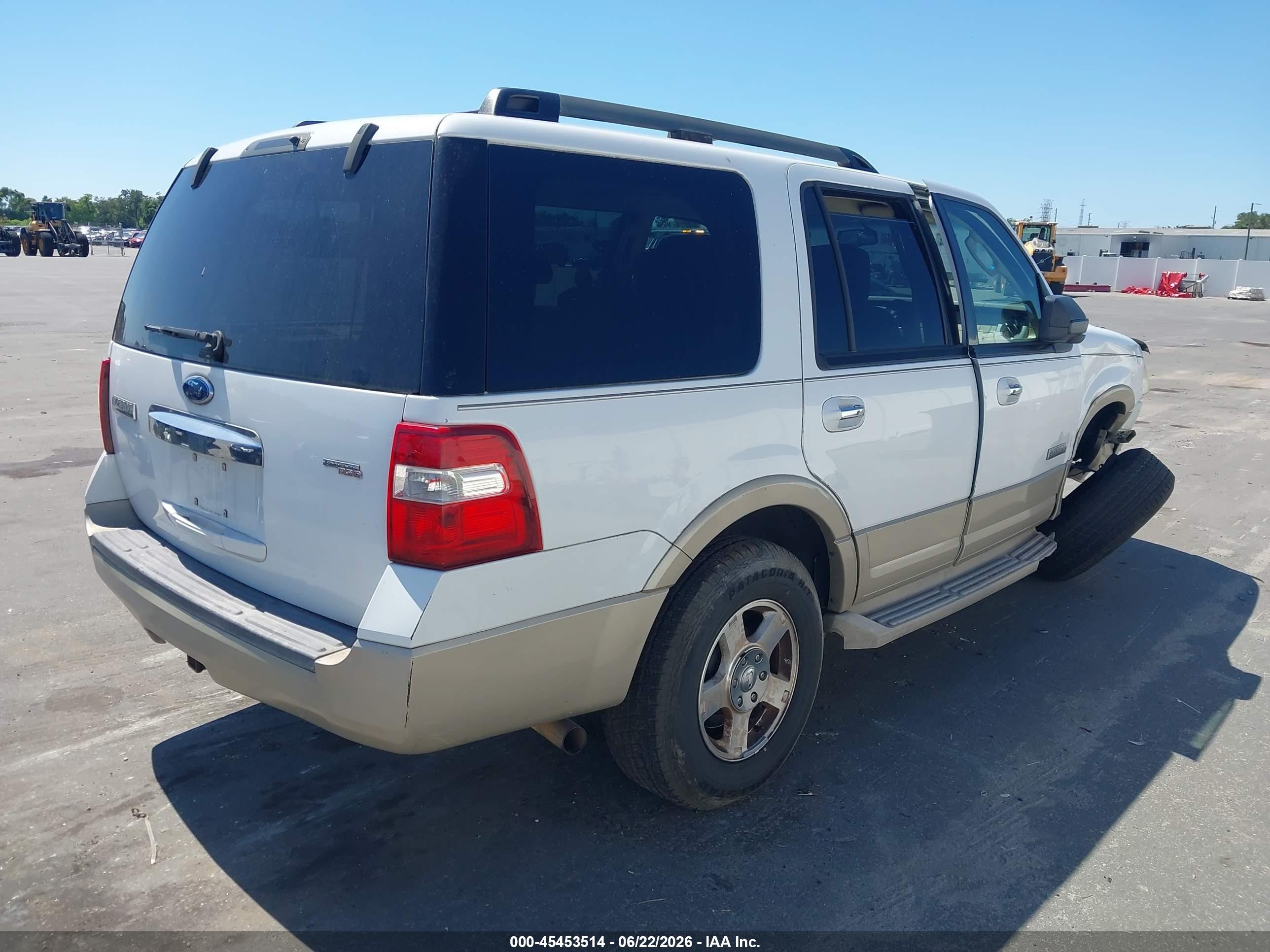 2007 Ford Expedition Eddie Bauer White vin: 1FMFU17537LA92635