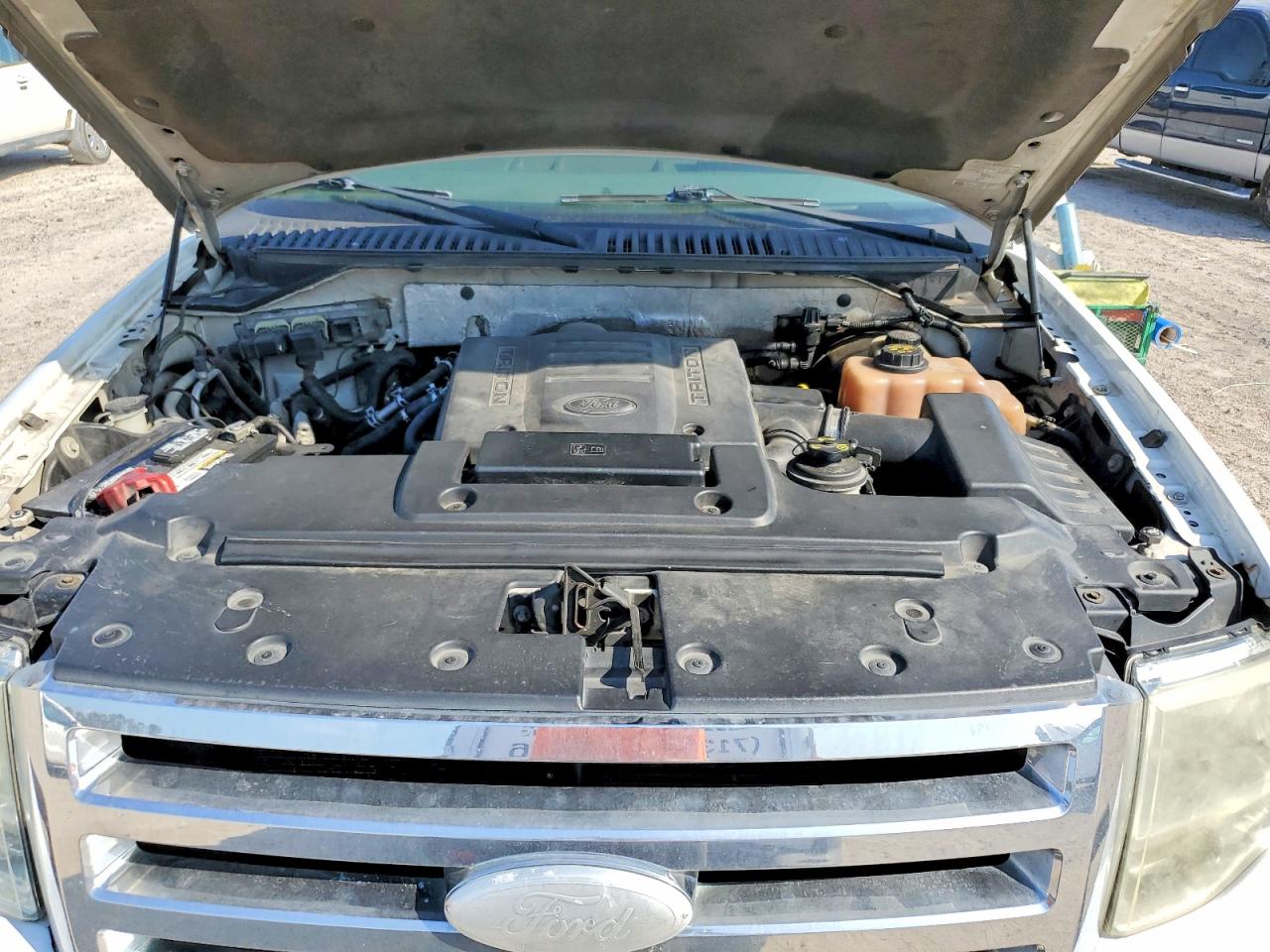 2007 Ford Expedition Eddie Bauer White vin: 1FMFU17547LA71454