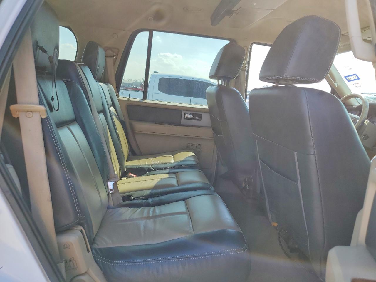 2007 Ford Expedition Eddie Bauer White vin: 1FMFU17547LA71454