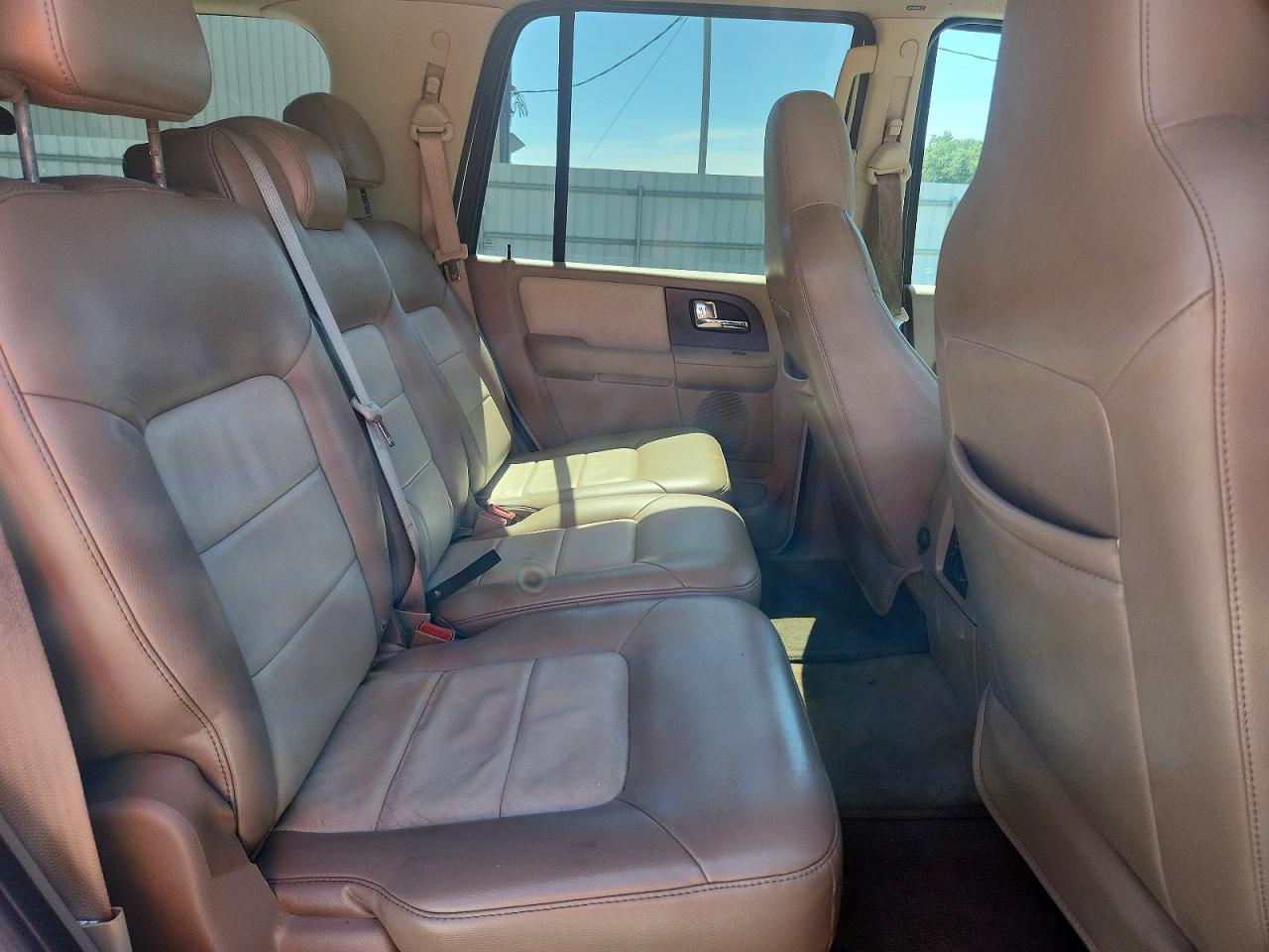 2005 Ford Expedition Eddie Bauer White vin: 1FMFU17555LA56698