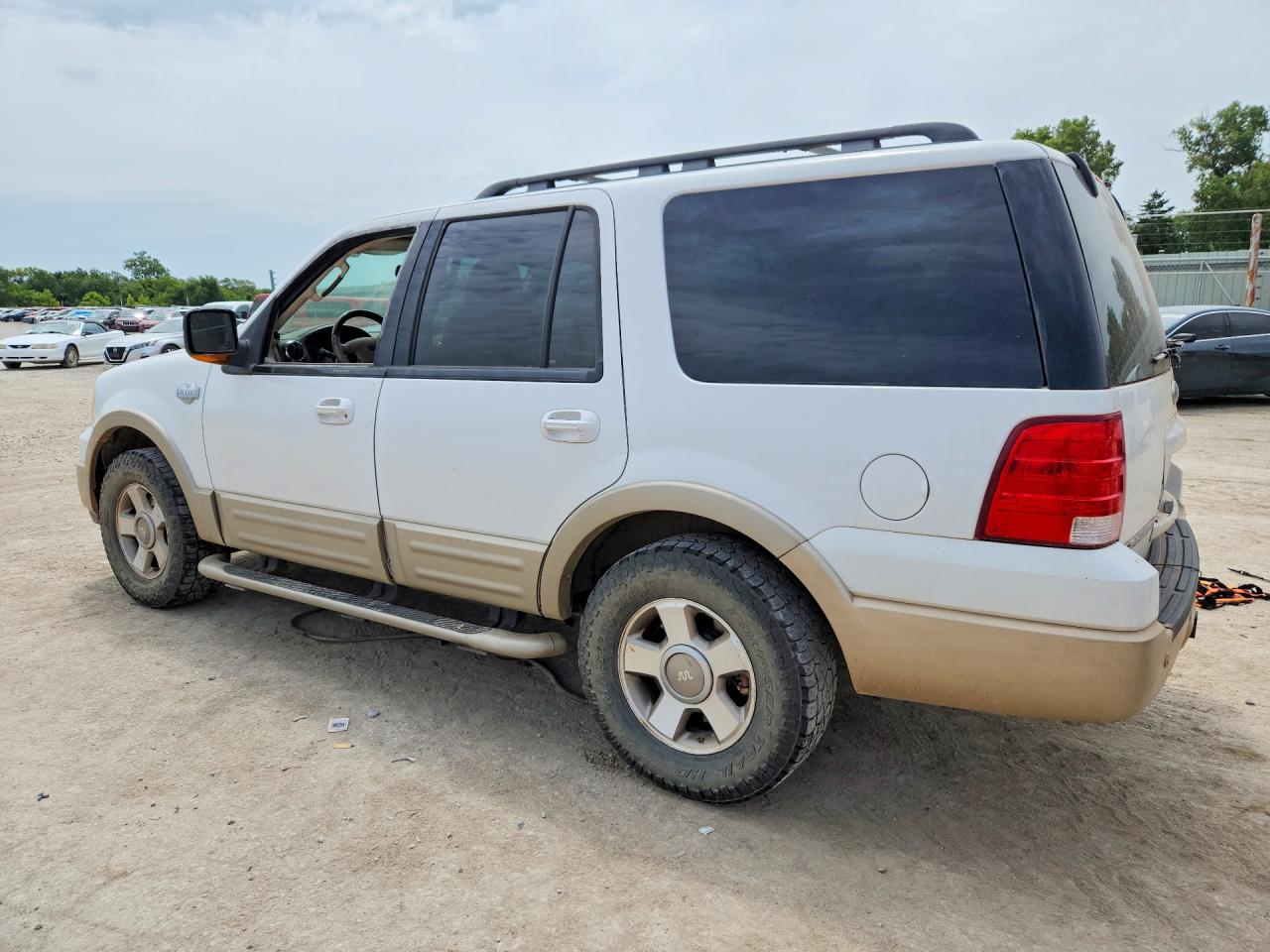 2006 Ford Expedition Eddie Bauer White vin: 1FMFU17556LA22522