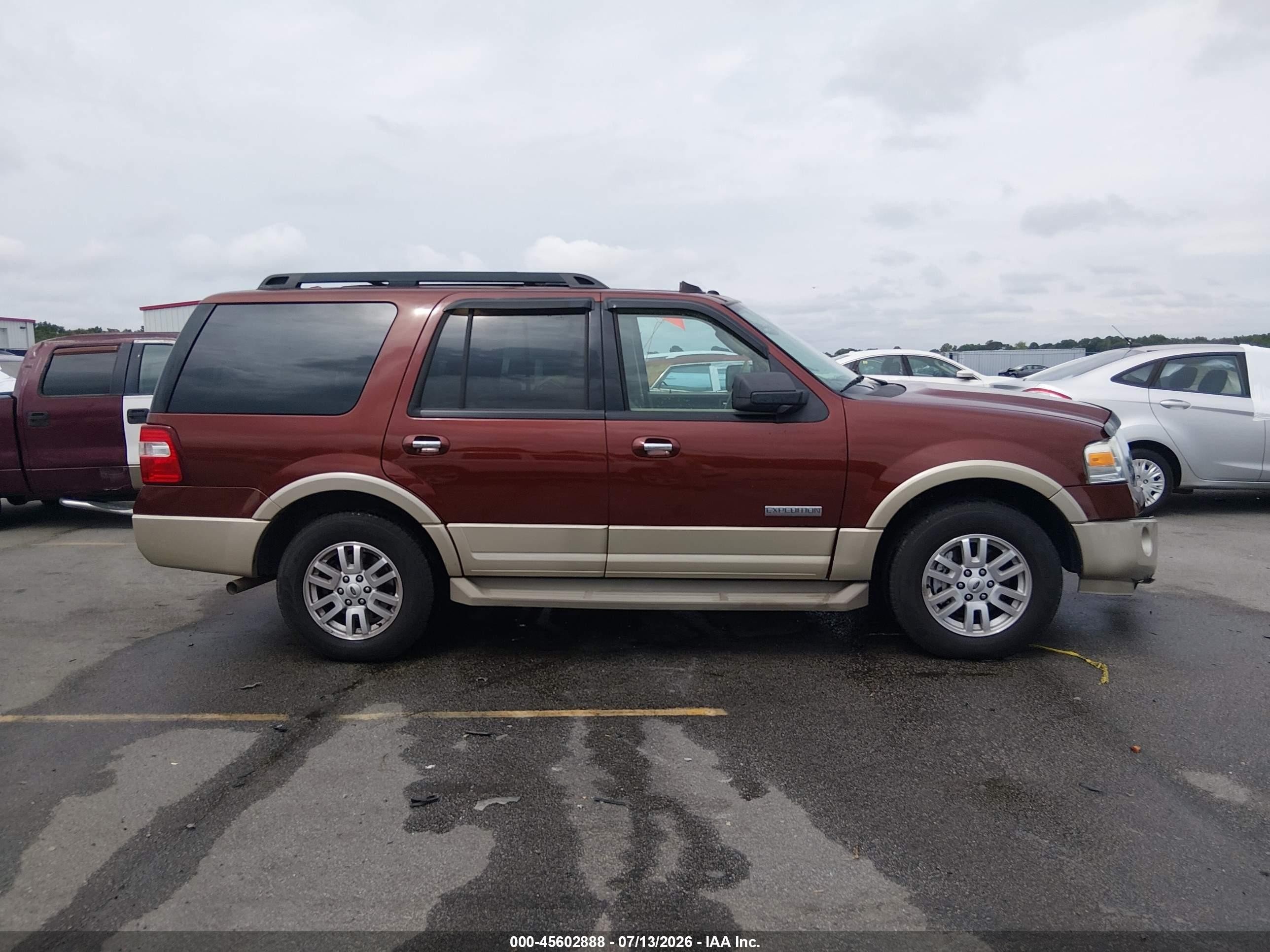 2007 Ford Expedition Eddie Bauer Красный vin: 1FMFU17557LA99277