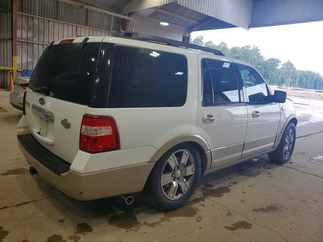2009 Ford Expedition Eddie Bauer White vin: 1FMFU17559EA71647