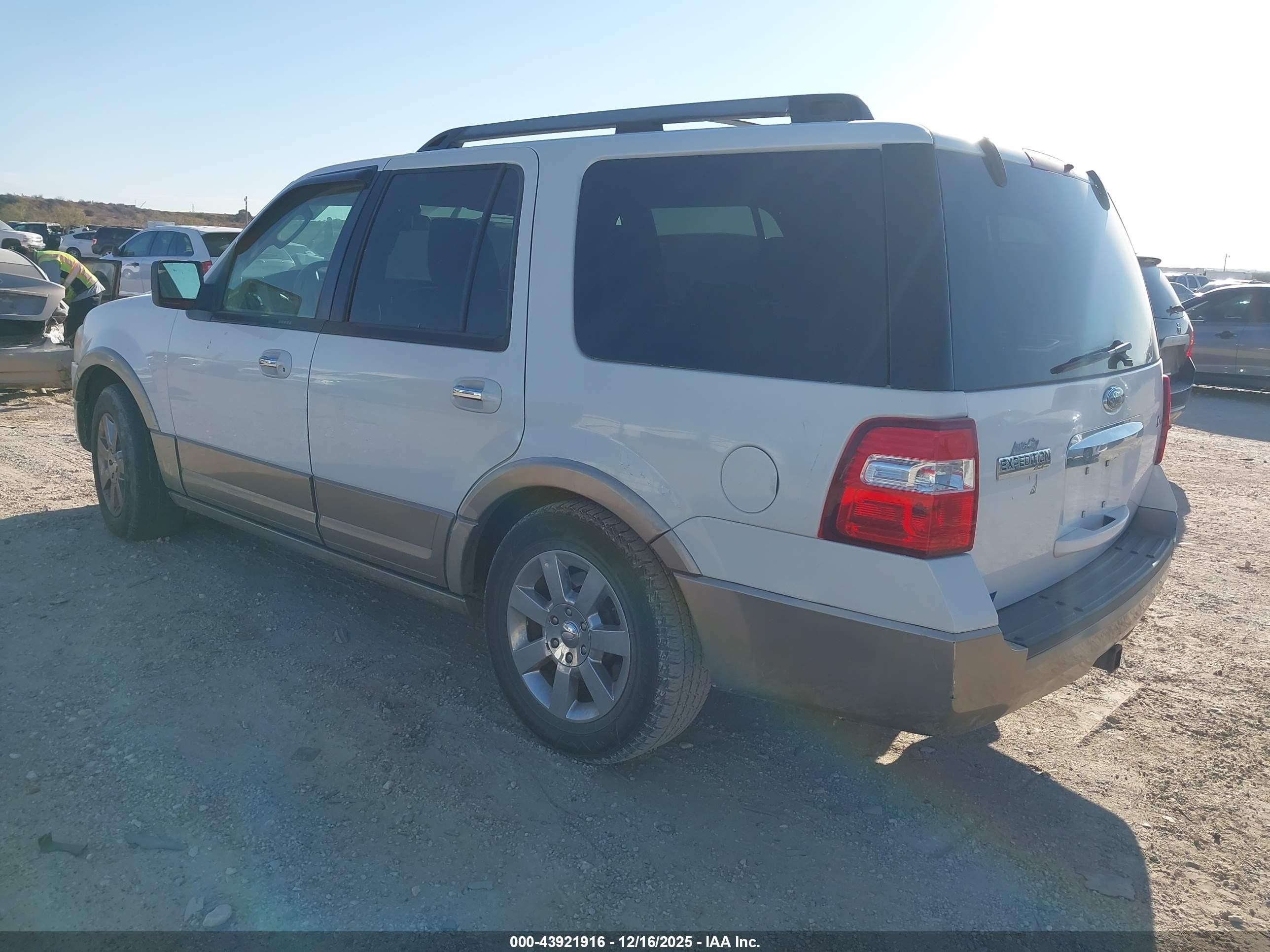 2009 Ford Expedition Eddie Bauer White vin: 1FMFU17559LA12917