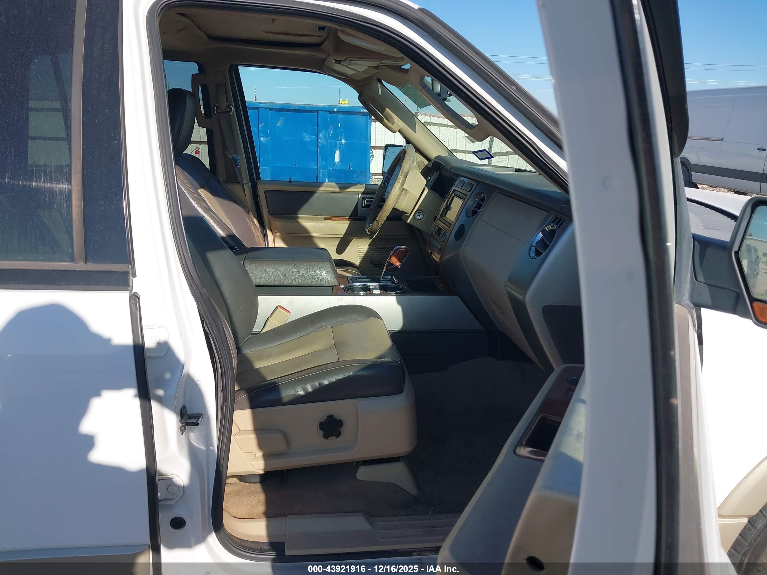 2009 Ford Expedition Eddie Bauer White vin: 1FMFU17559LA12917