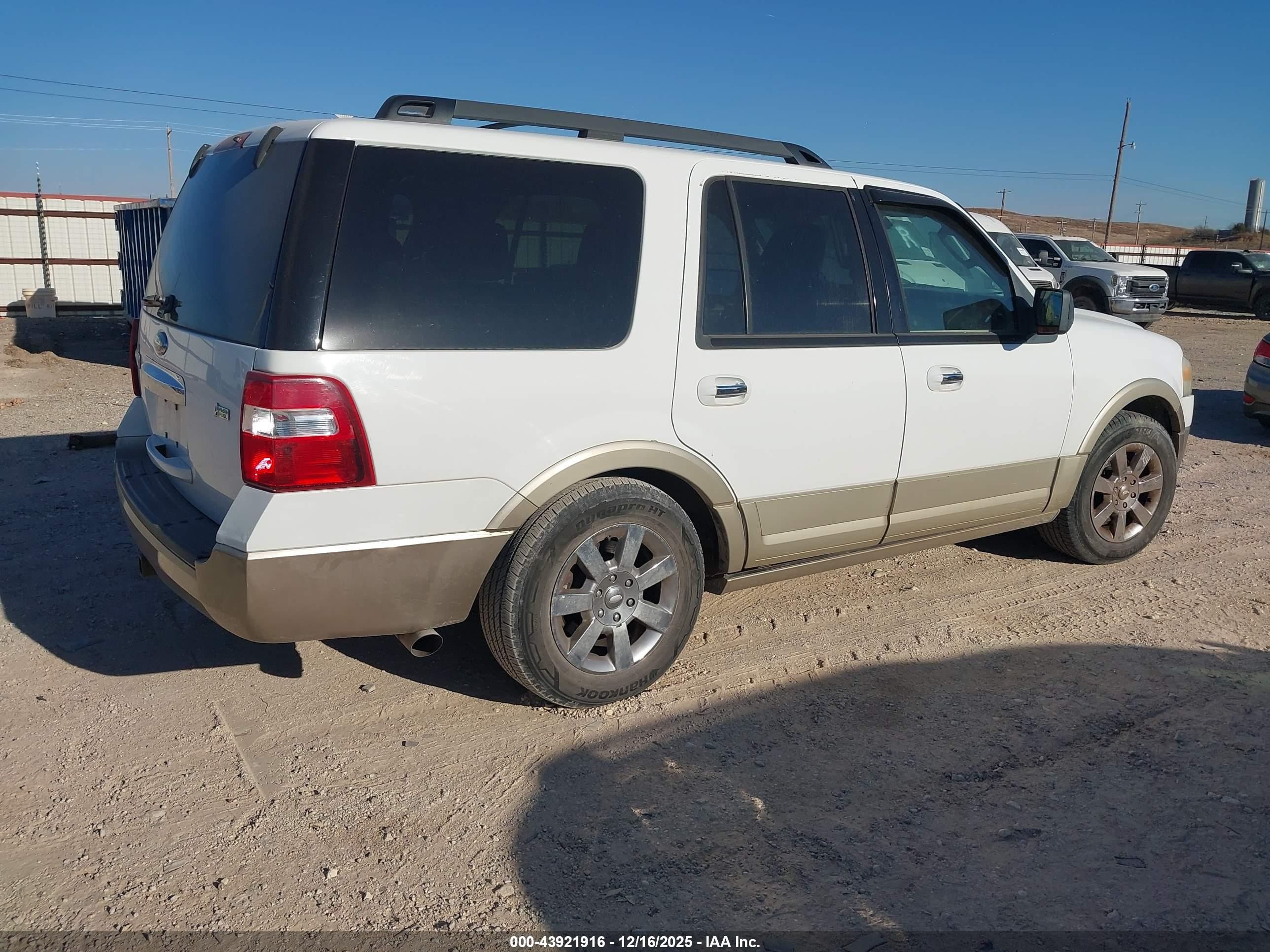 2009 Ford Expedition Eddie Bauer White vin: 1FMFU17559LA12917