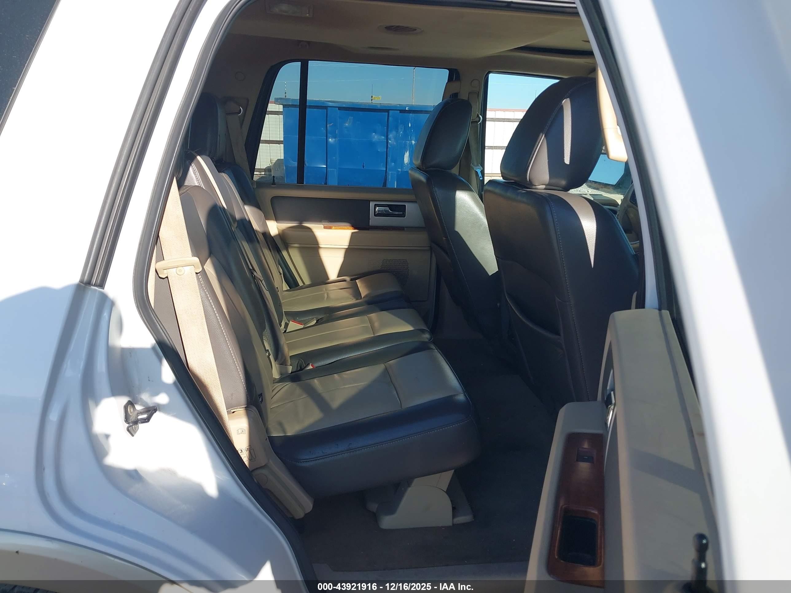 2009 Ford Expedition Eddie Bauer White vin: 1FMFU17559LA12917