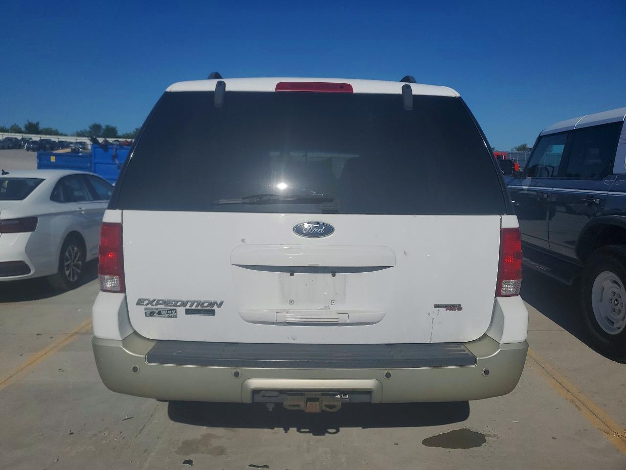2006 Ford Expedition Eddie Bauer White vin: 1FMFU17576LA03843