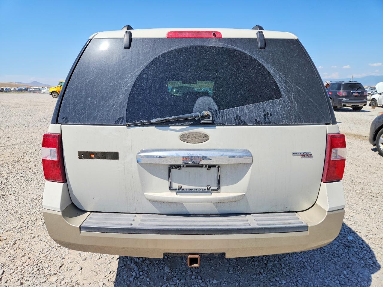 2008 Ford Expedition Eddie Bauer White vin: 1FMFU17588LA40824