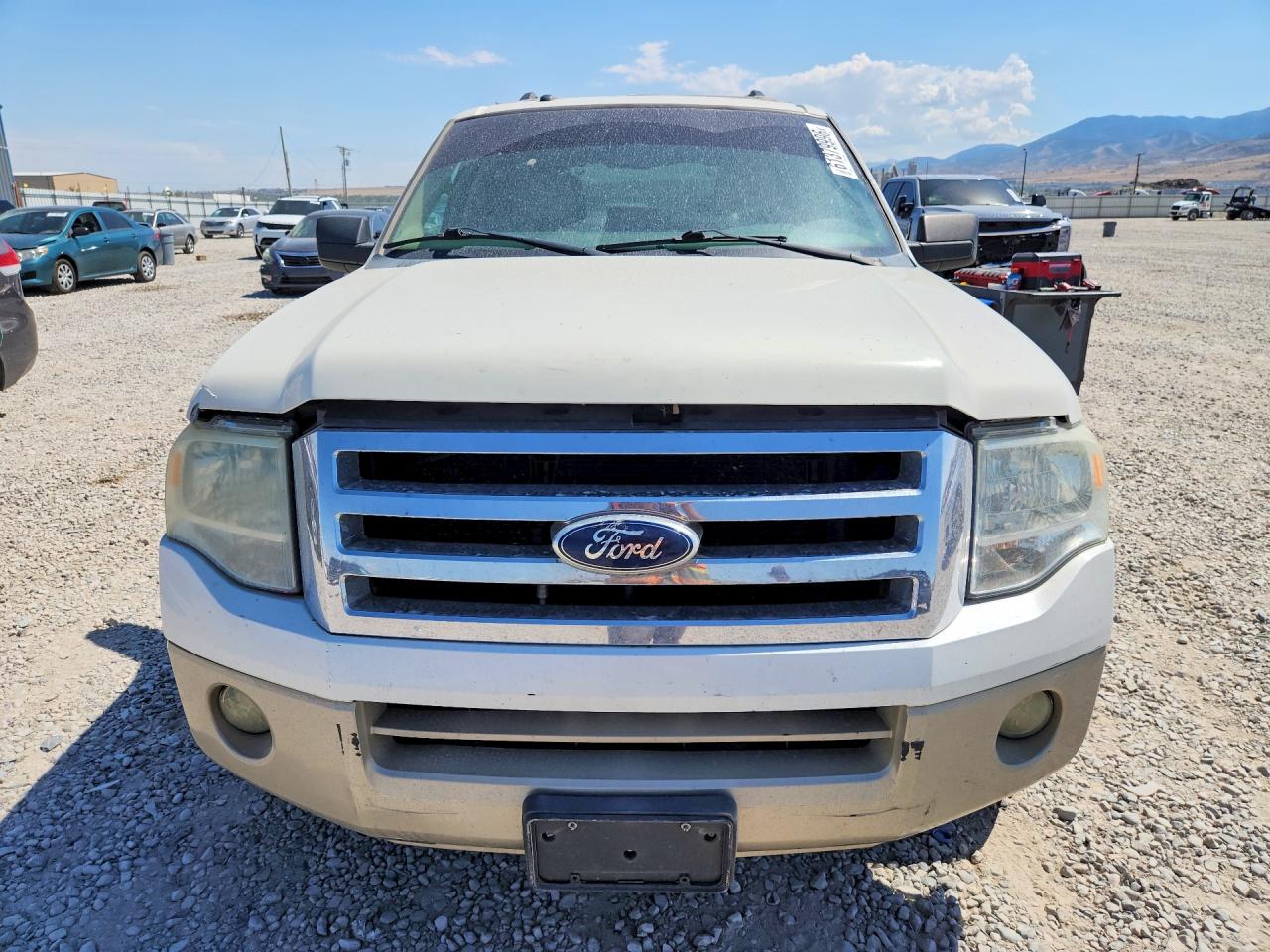2008 Ford Expedition Eddie Bauer White vin: 1FMFU17588LA40824