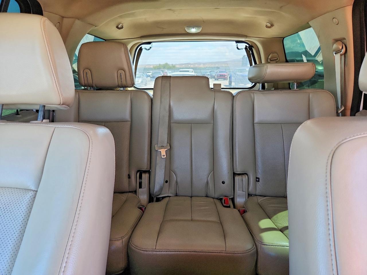 2008 Ford Expedition Eddie Bauer White vin: 1FMFU17588LA40824