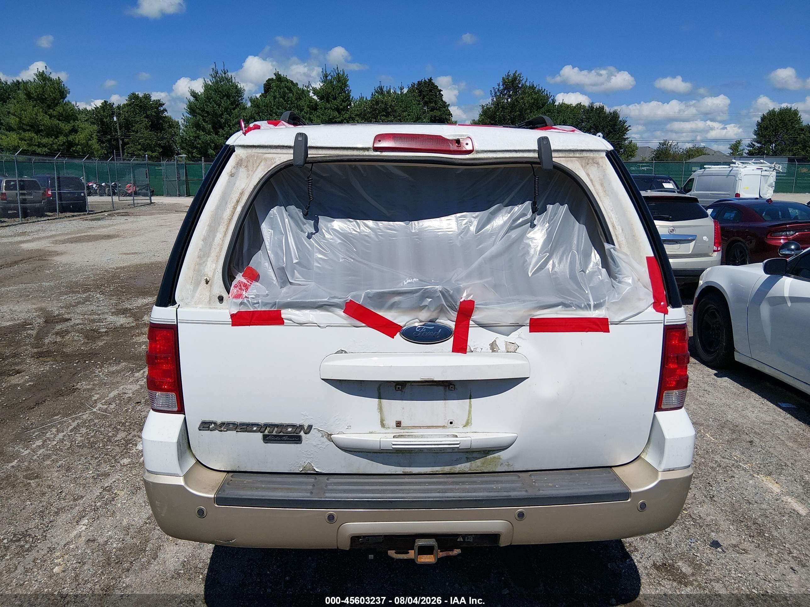 2005 Ford Expedition Eddie Bauer/king Ranch White vin: 1FMFU17595LA82236