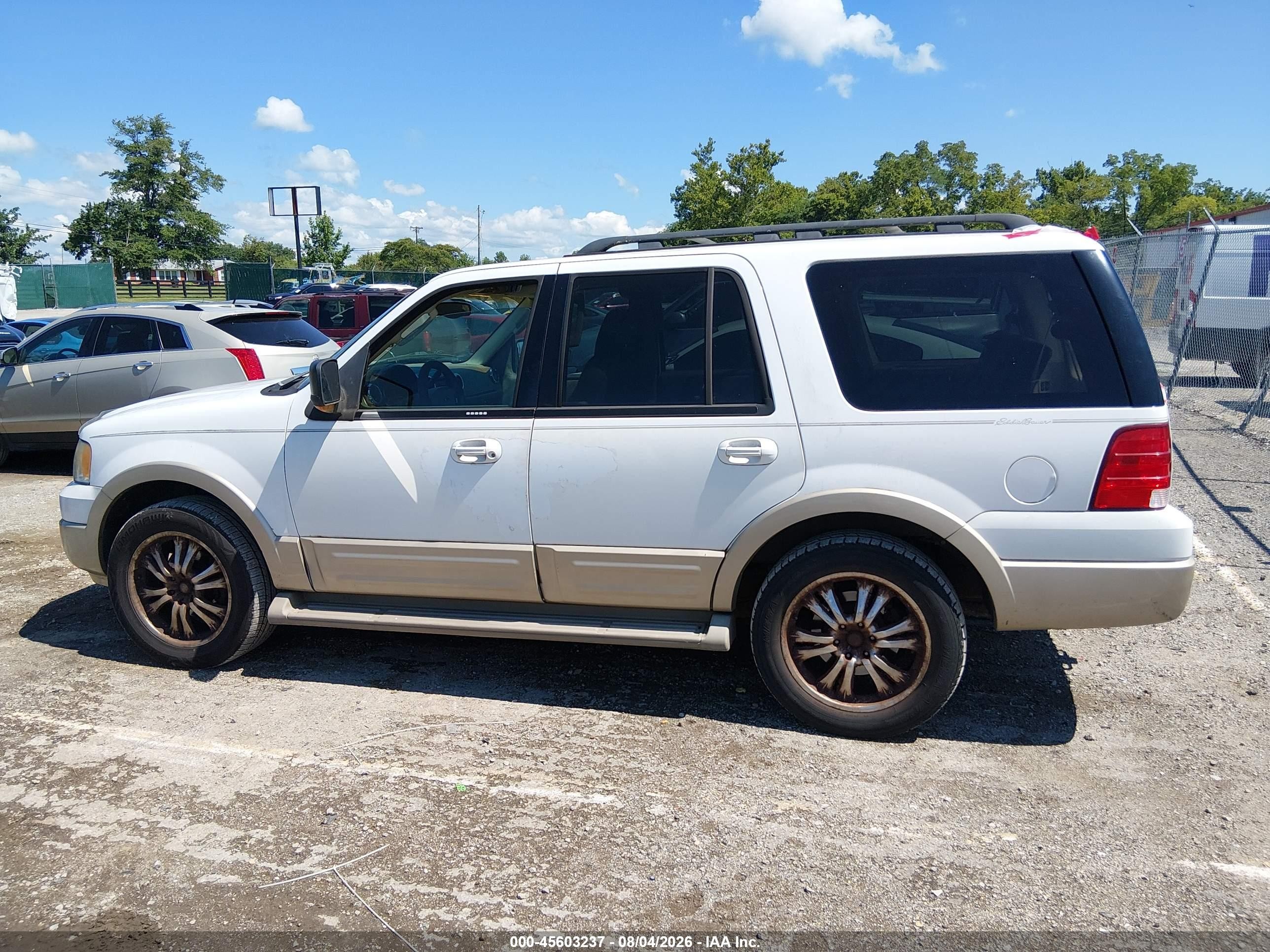 2005 Ford Expedition Eddie Bauer/king Ranch White vin: 1FMFU17595LA82236