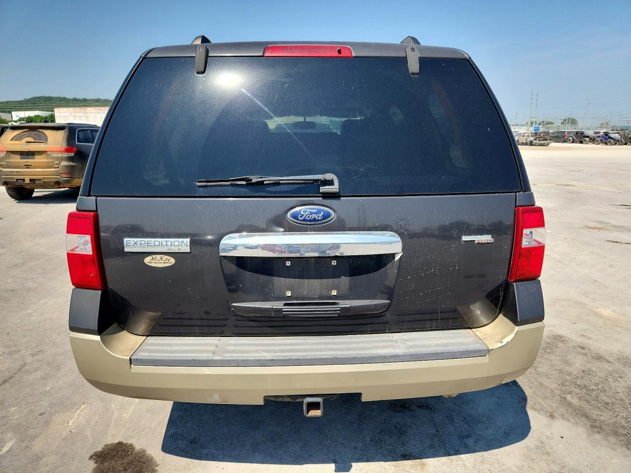 2007 Ford Expedition Eddie Bauer Gray vin: 1FMFU17597LA89142