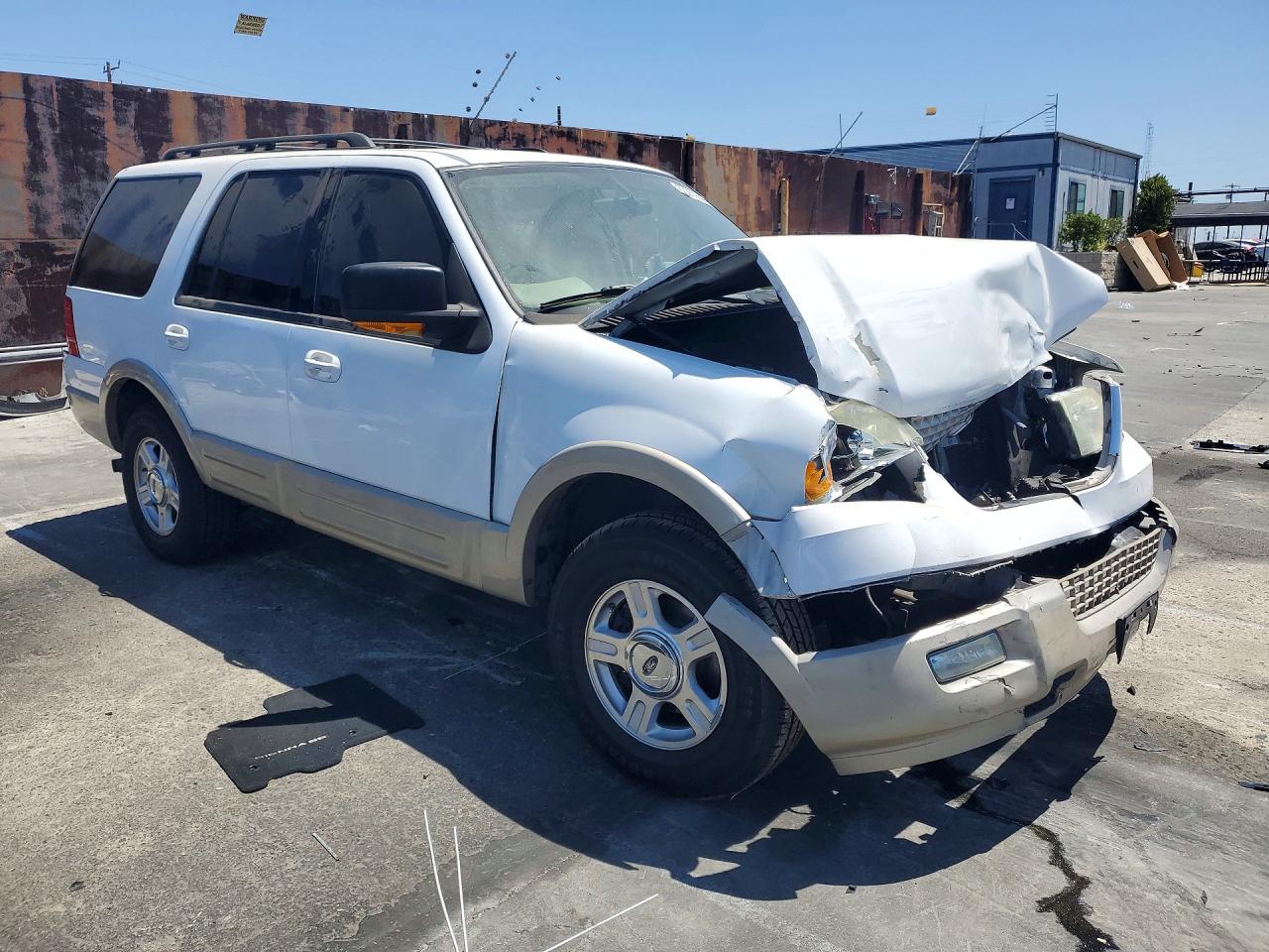 2005 Ford Expedition Eddie Bauer Белый vin: 1FMFU175X5LA68801