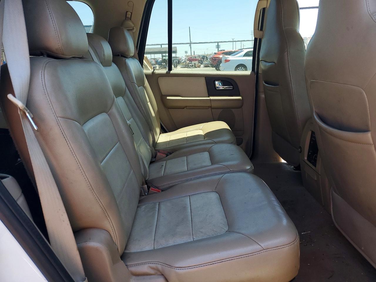 2005 Ford Expedition Eddie Bauer Белый vin: 1FMFU175X5LA68801