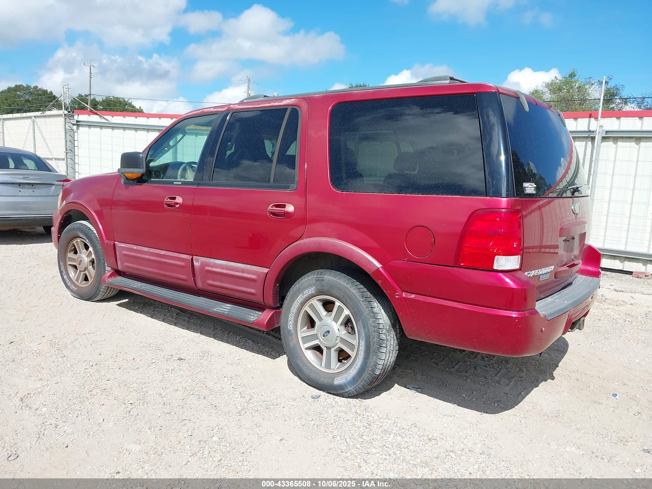 2004 Ford Expedition Eddie Bauer Red vin: 1FMFU17L04LB48881
