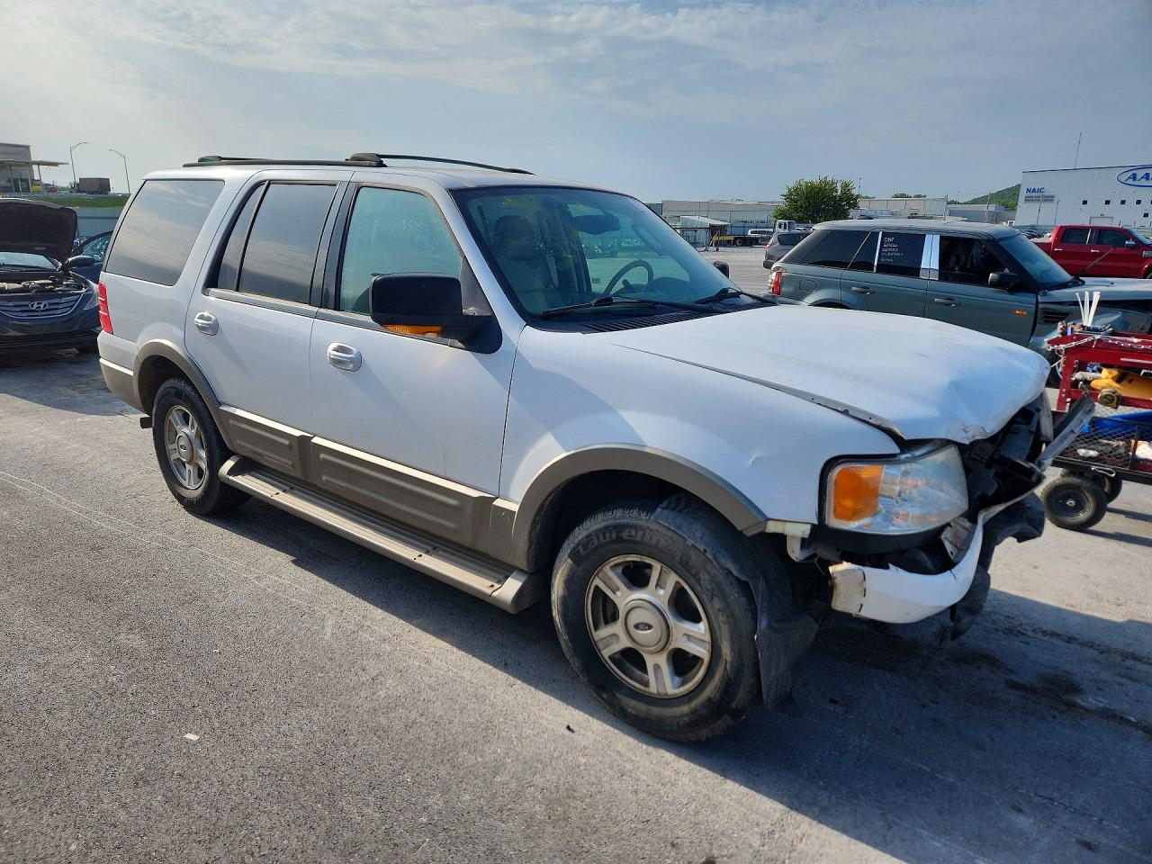 2003 Ford Expedition Eddie Bauer White vin: 1FMFU17L33LC39450