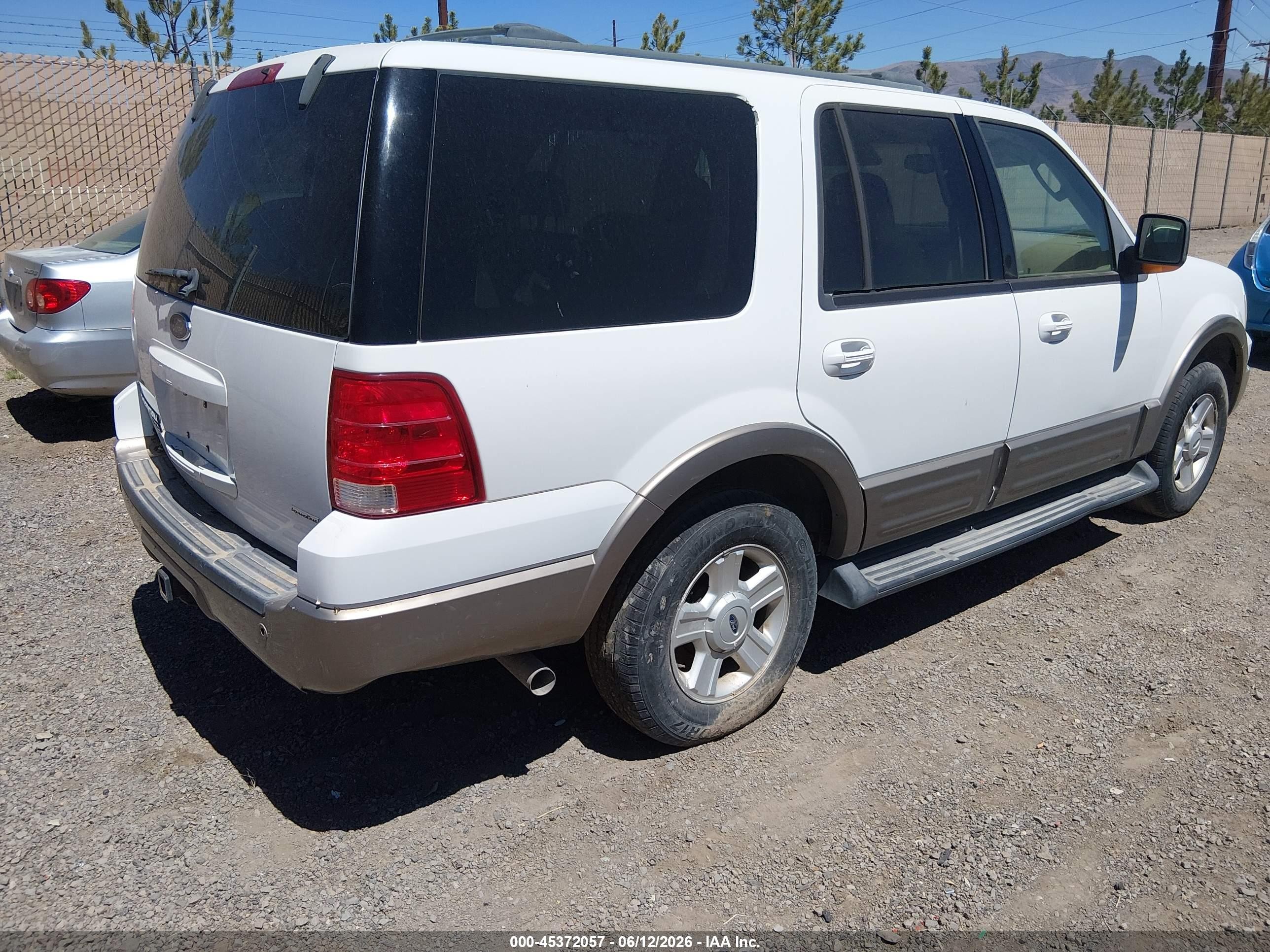 2003 Ford Expedition Eddie Bauer White vin: 1FMFU17L63LA95652