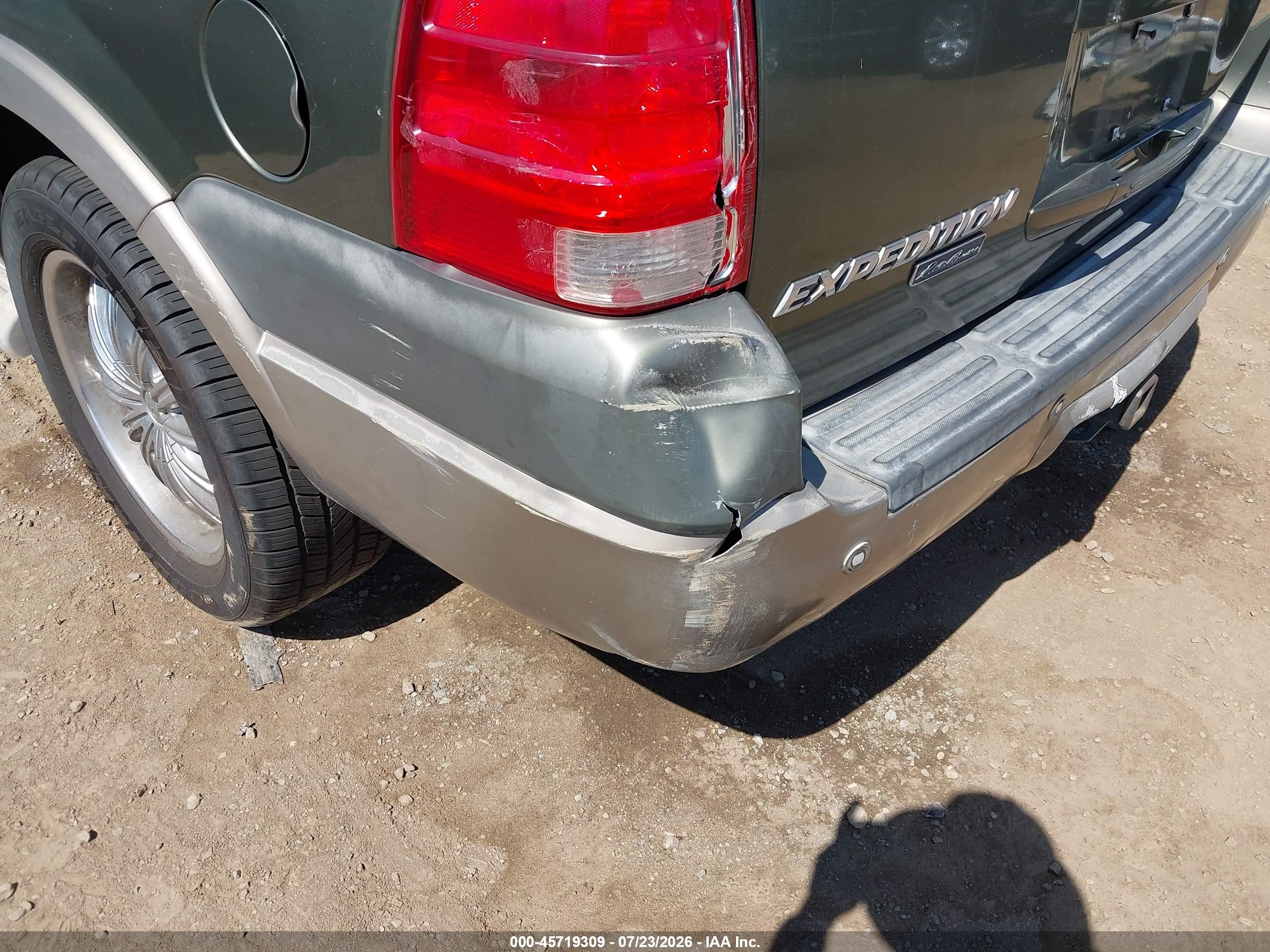 2004 Ford Expedition Eddie Bauer Green vin: 1FMFU17LX4LA34452