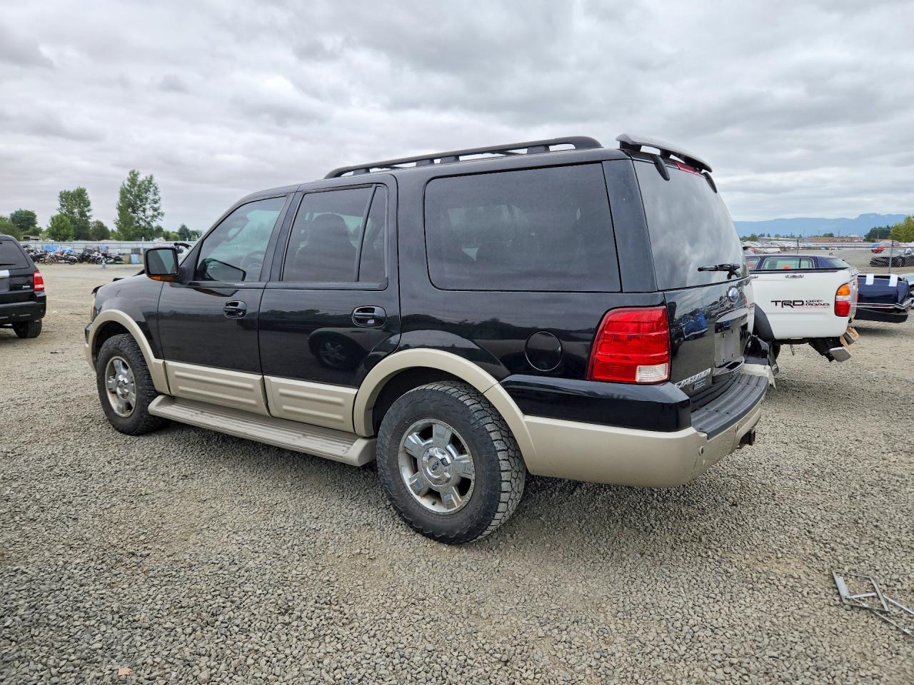 2005 Ford Expedition Eddie Bauer Black vin: 1FMFU18515LA10784