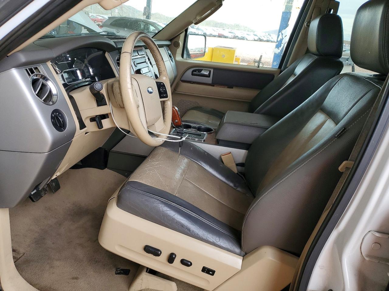 2007 Ford Expedition Eddie Bauer White vin: 1FMFU18527LA29797
