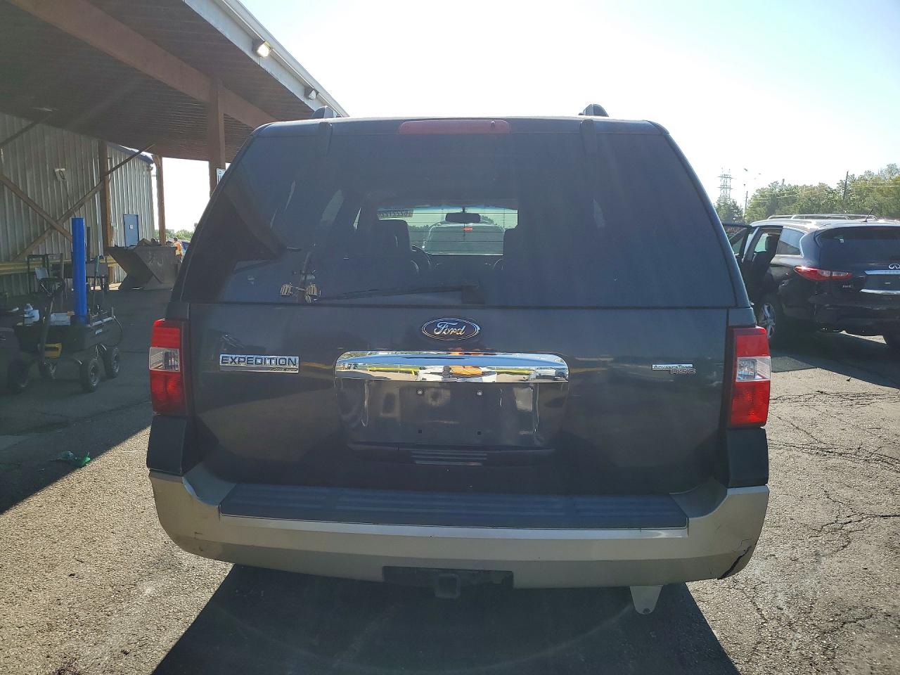 2007 Ford Expedition Eddie Bauer Gray vin: 1FMFU18527LA62282