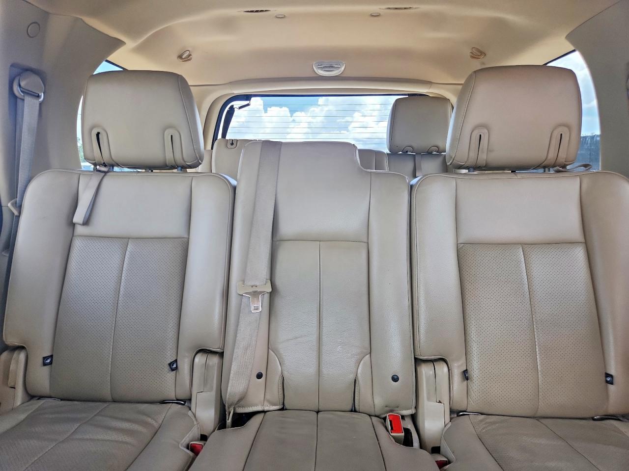 2008 Ford Expedition Eddie Bauer Белый vin: 1FMFU18528LA02228