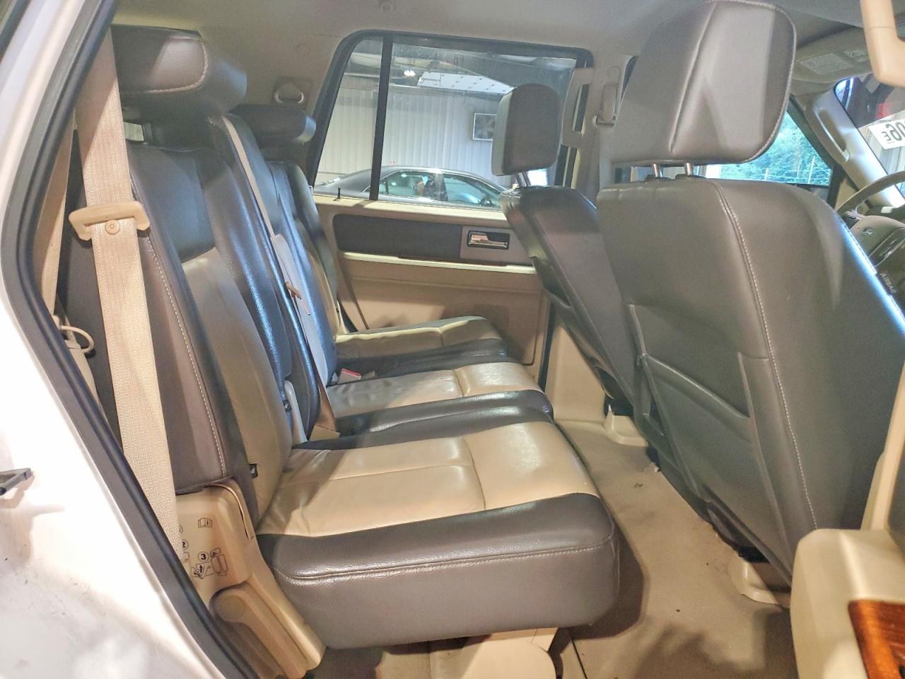 2007 Ford Expedition Eddie Bauer Белый vin: 1FMFU18537LA16475