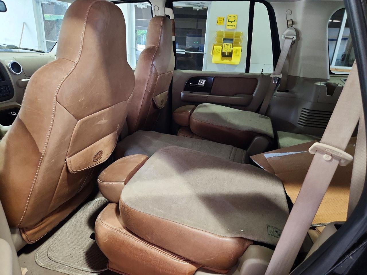 2006 Ford Expedition Eddie Bauer Black vin: 1FMFU18556LA59178