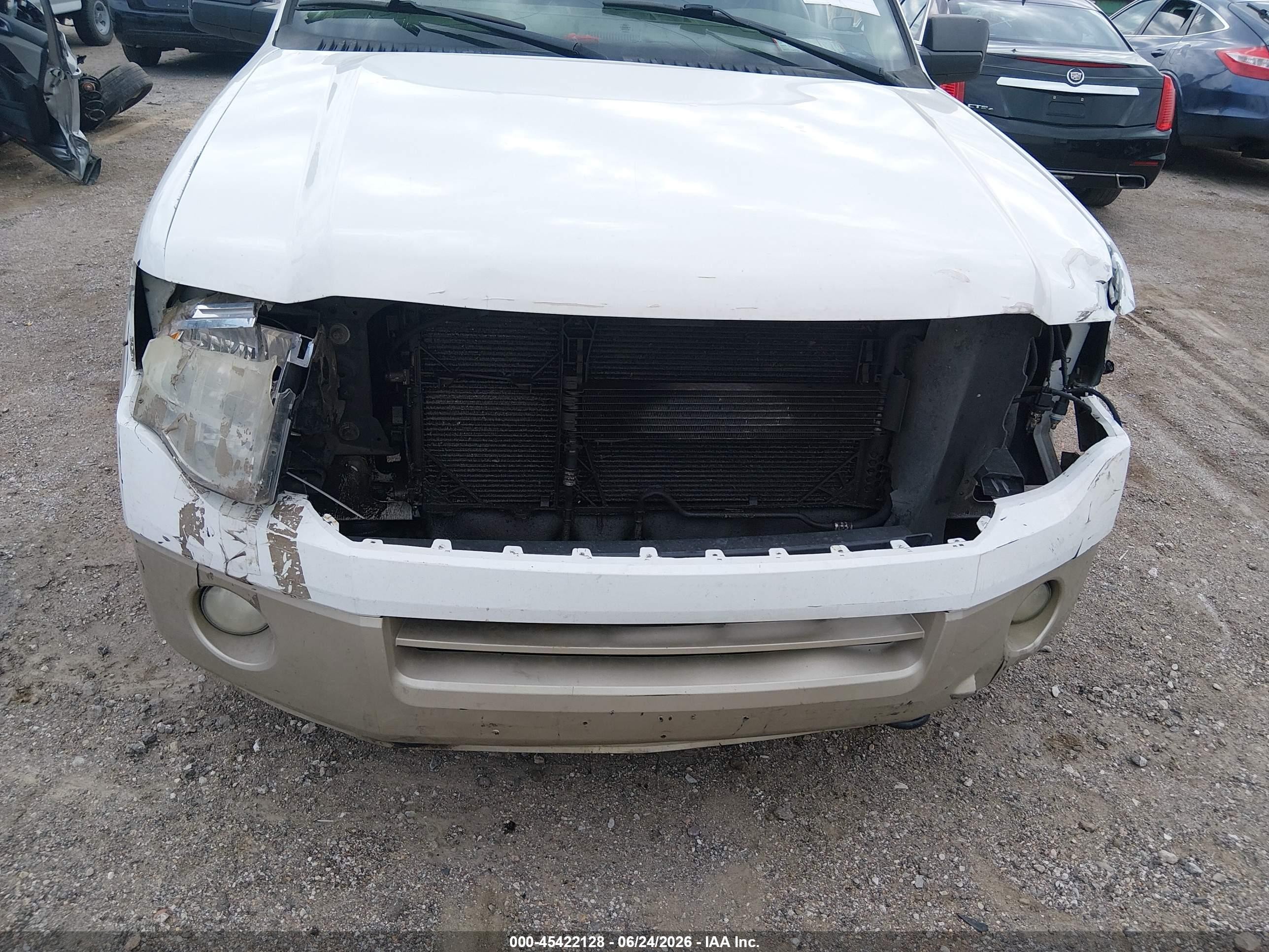 2007 Ford Expedition Eddie Bauer White vin: 1FMFU18567LA86262