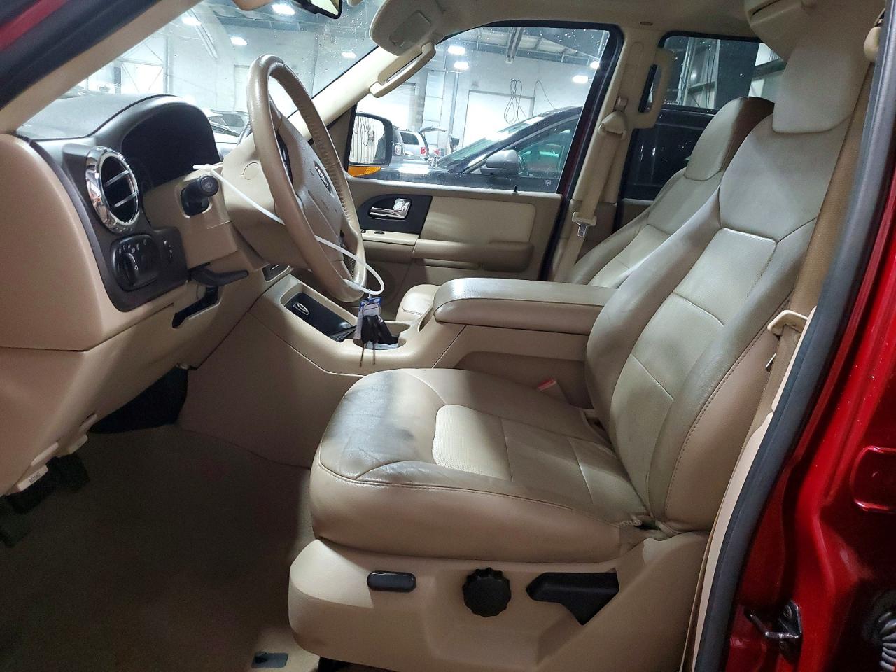 2006 Ford Expedition Красный vin: 1FMFU185X6LA18030