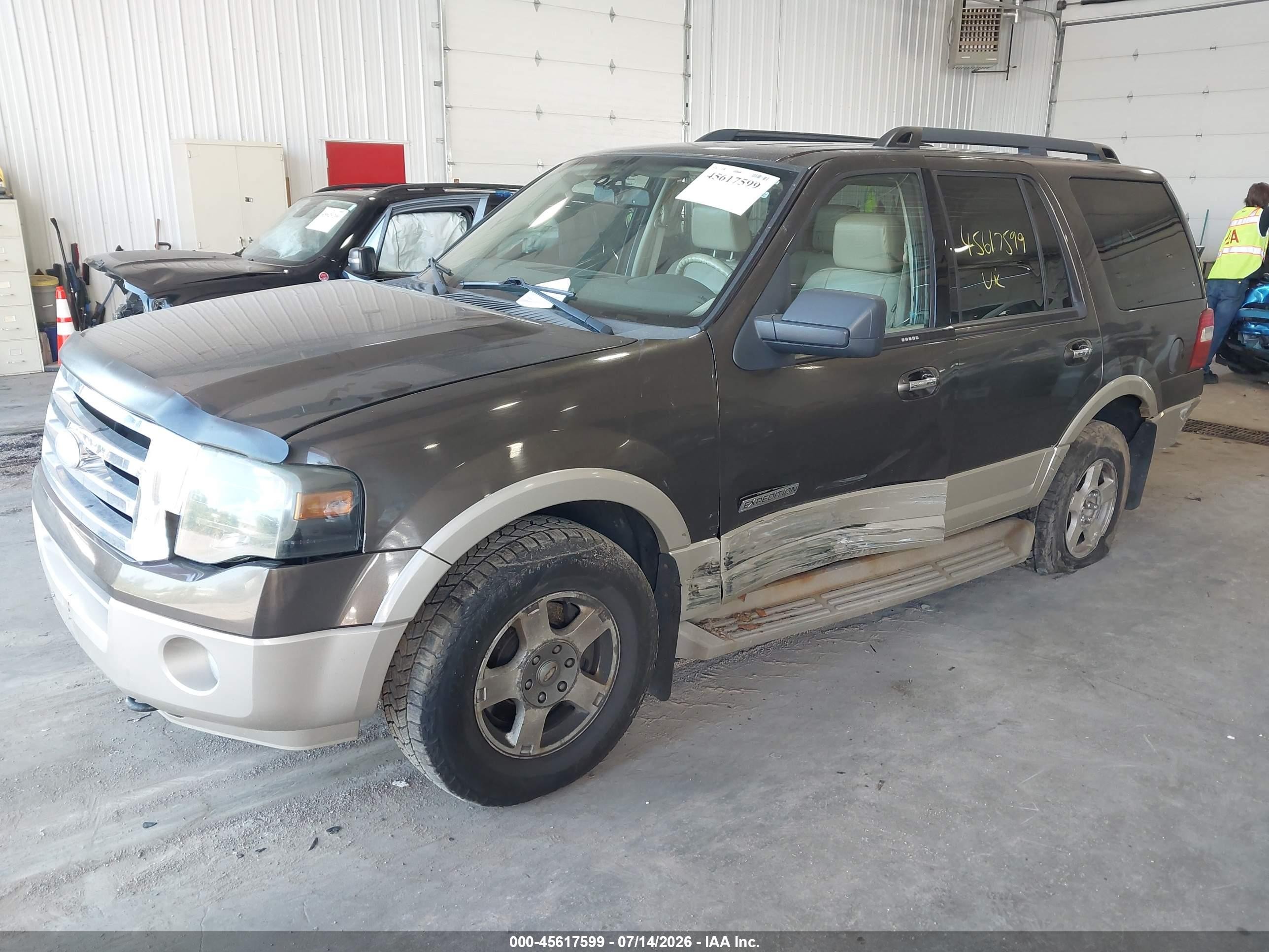 2008 Ford Expedition Eddie Bauer Коричневый vin: 1FMFU185X8LA76142
