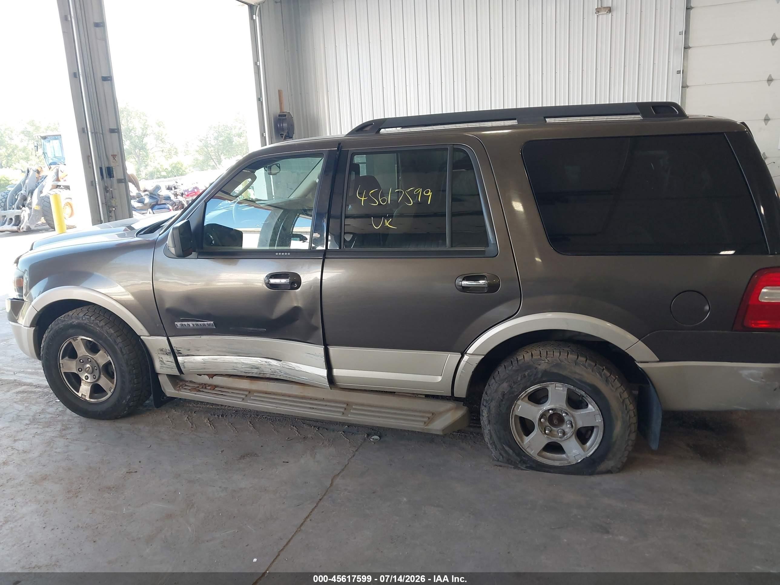 2008 Ford Expedition Eddie Bauer Коричневый vin: 1FMFU185X8LA76142