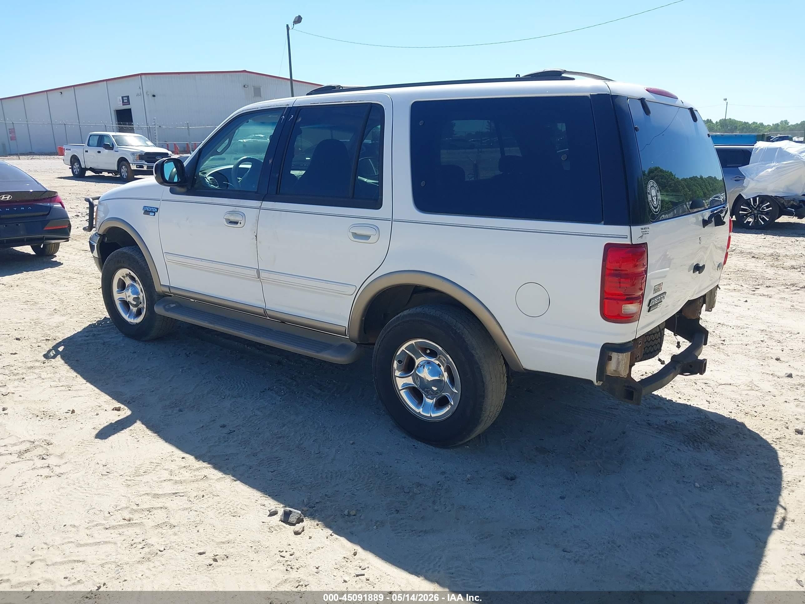 2001 Ford Expedition Eddie Bauer White vin: 1FMFU18L01LB33422