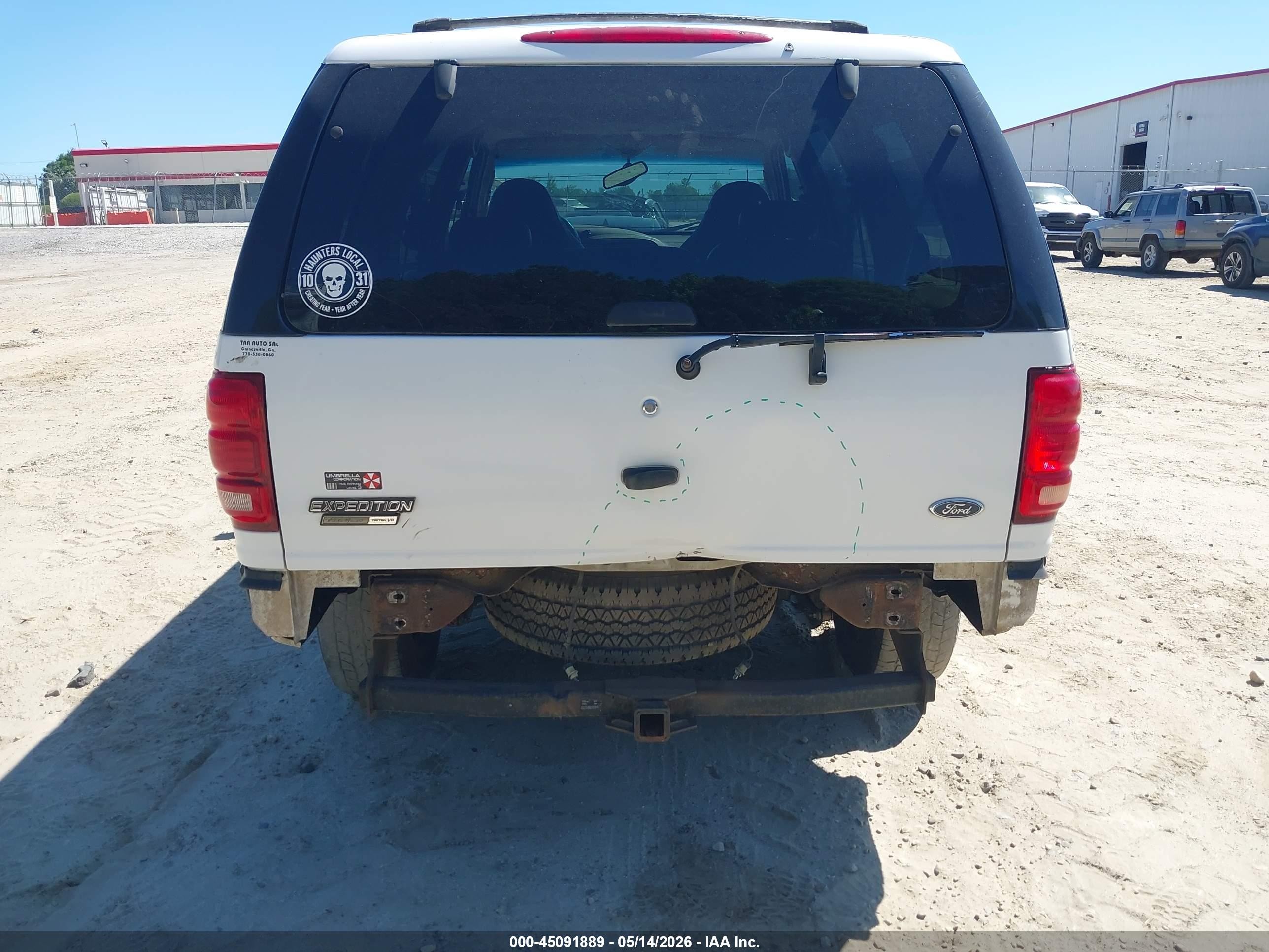 2001 Ford Expedition Eddie Bauer White vin: 1FMFU18L01LB33422