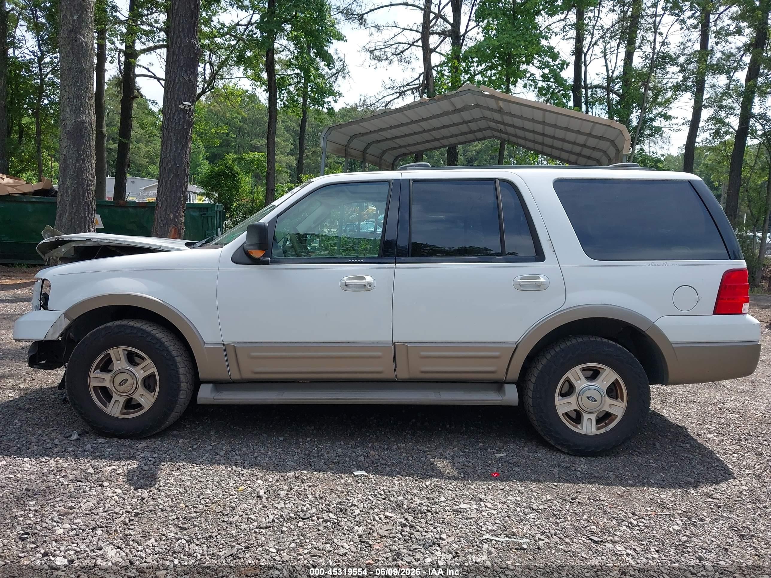 2003 Ford Expedition Eddie Bauer White vin: 1FMFU18L23LB97030