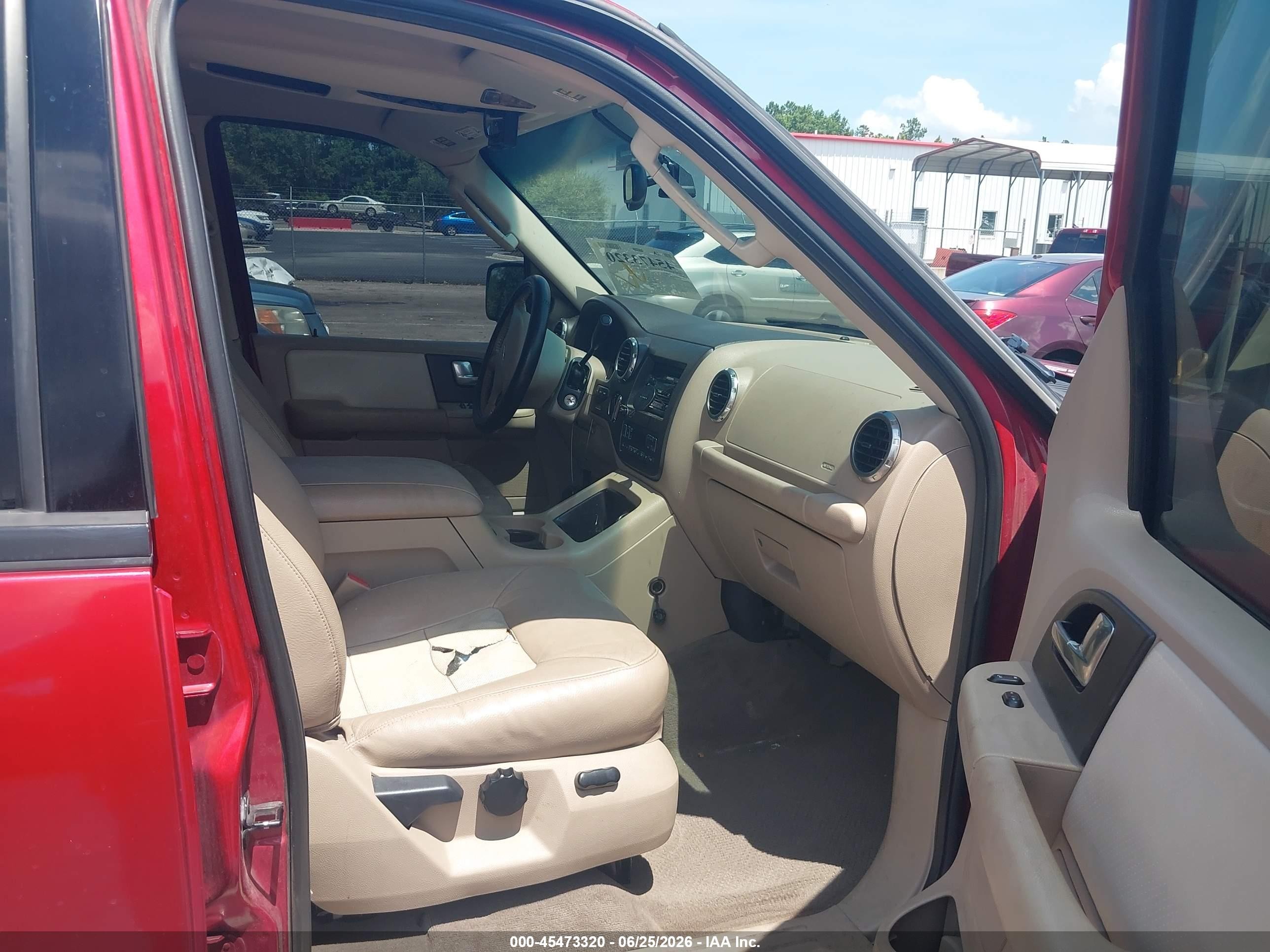2004 Ford Expedition Eddie Bauer Red vin: 1FMFU18L24LA58985