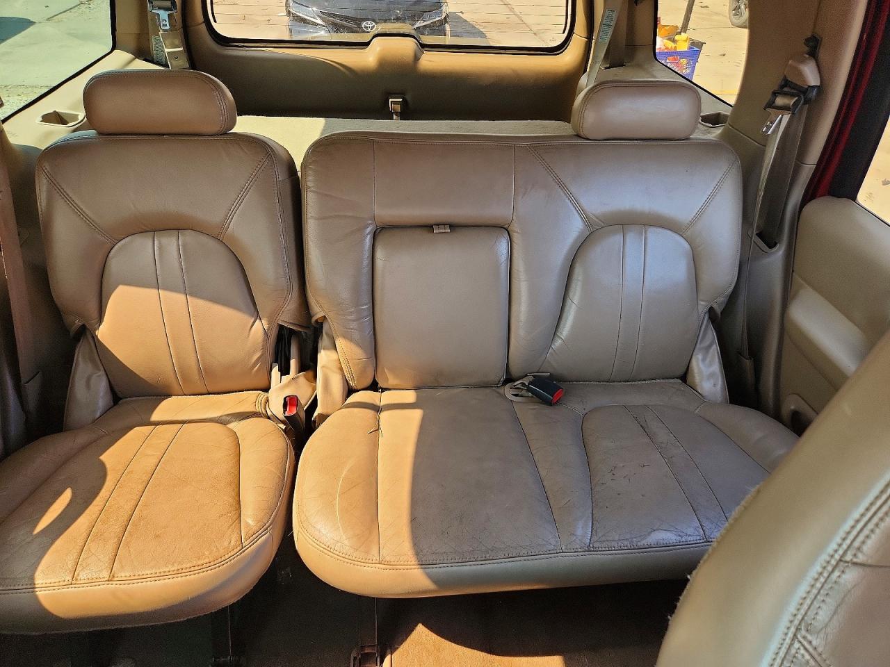 1997 Ford Expedition Red vin: 1FMFU18L2VLA69664