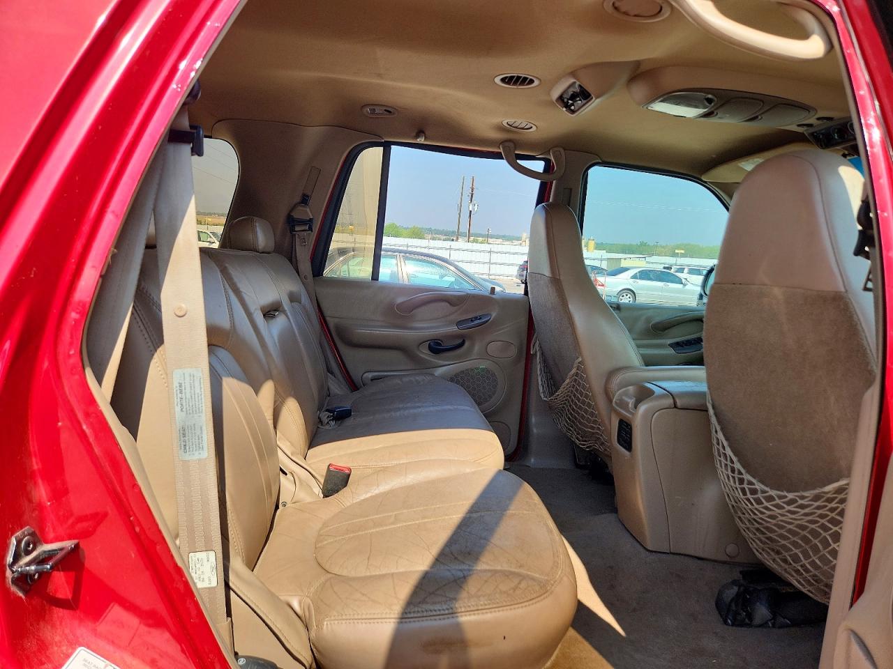 1997 Ford Expedition Red vin: 1FMFU18L2VLA69664