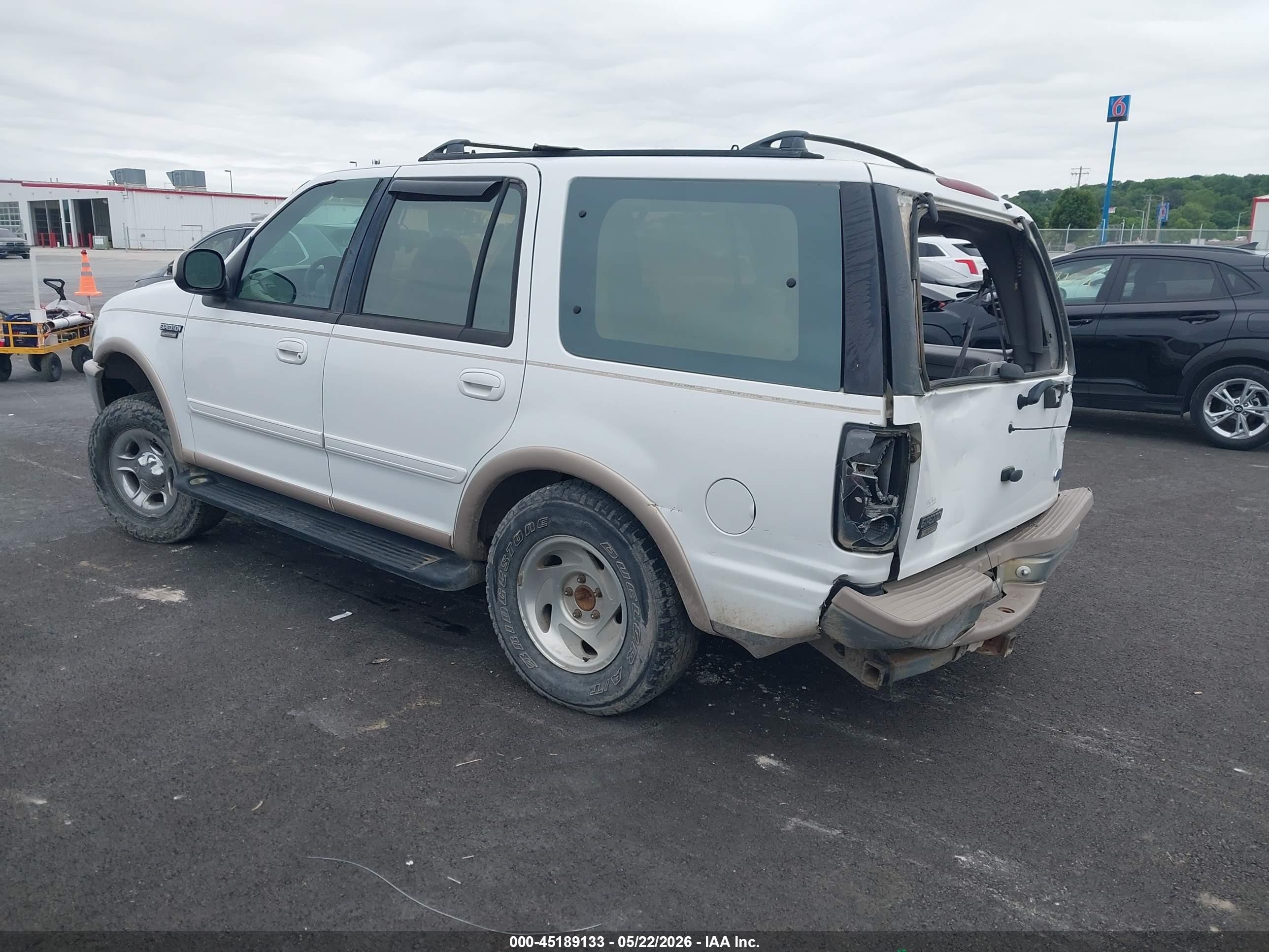 1997 Ford Expedition Eddie Bauer/xlt White vin: 1FMFU18L2VLB42189
