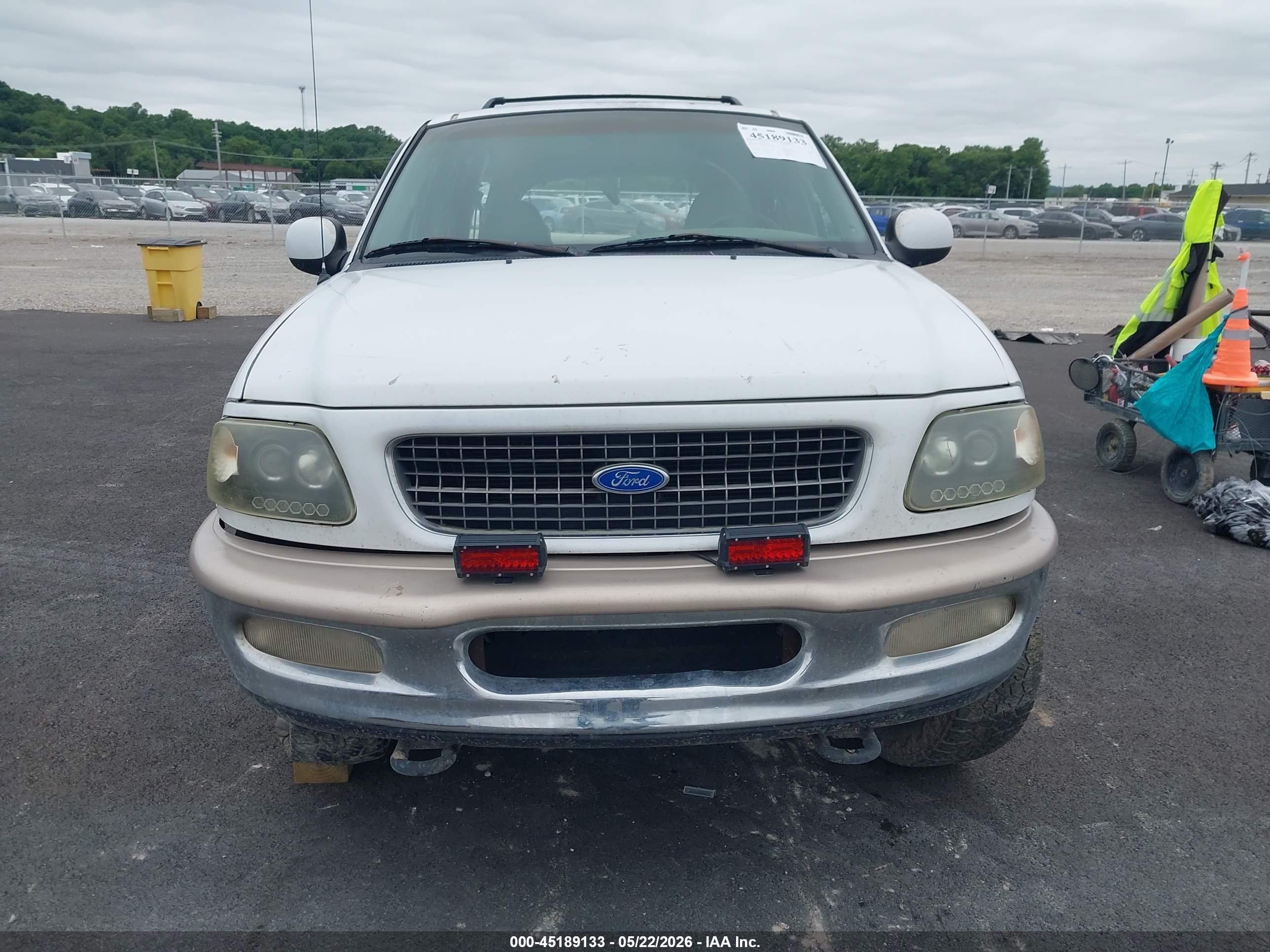 1997 Ford Expedition Eddie Bauer/xlt White vin: 1FMFU18L2VLB42189