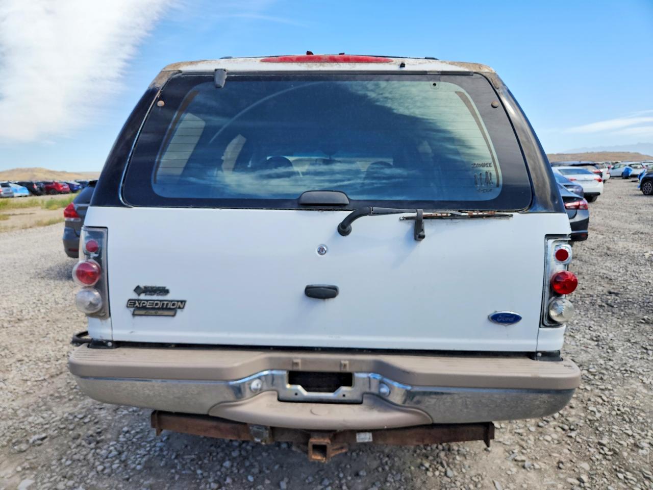1997 Ford Expedition White vin: 1FMFU18L3VLB24297