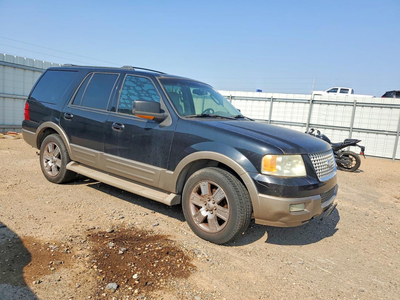 2004 Ford Expedition Eddie Bauer Black vin: 1FMFU18L44LA54839