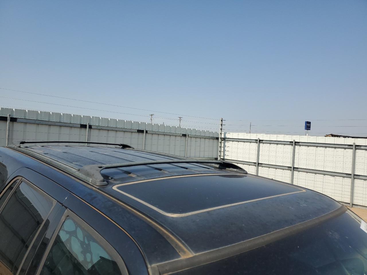 2004 Ford Expedition Eddie Bauer Black vin: 1FMFU18L44LA54839 Damage: Roof, Oxidized, > 12 Inches