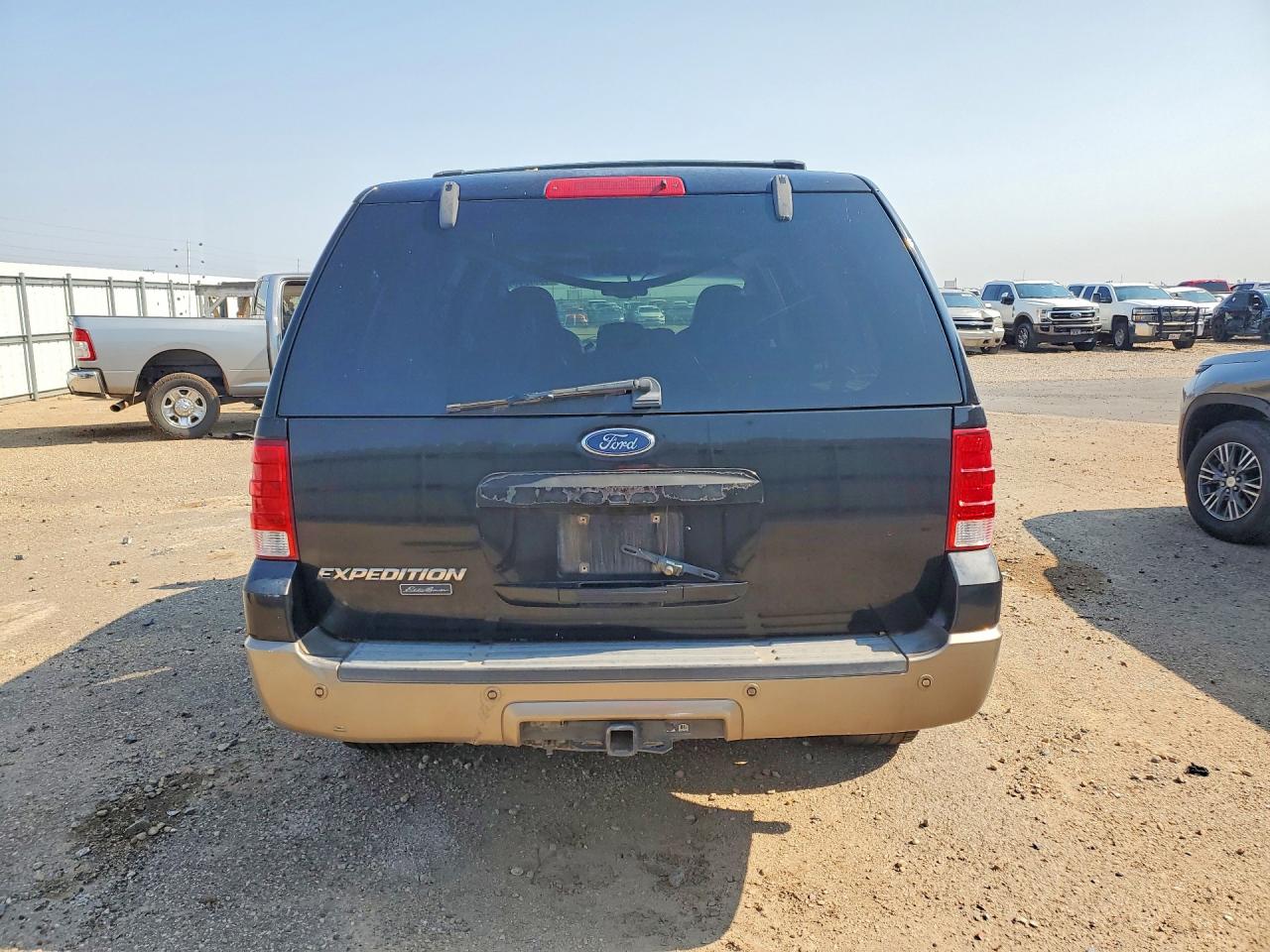 2004 Ford Expedition Eddie Bauer Black vin: 1FMFU18L44LA54839
