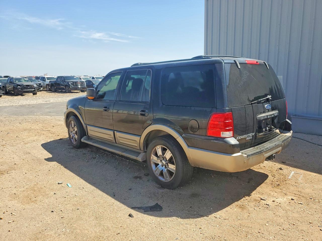 2004 Ford Expedition Eddie Bauer Black vin: 1FMFU18L44LA54839